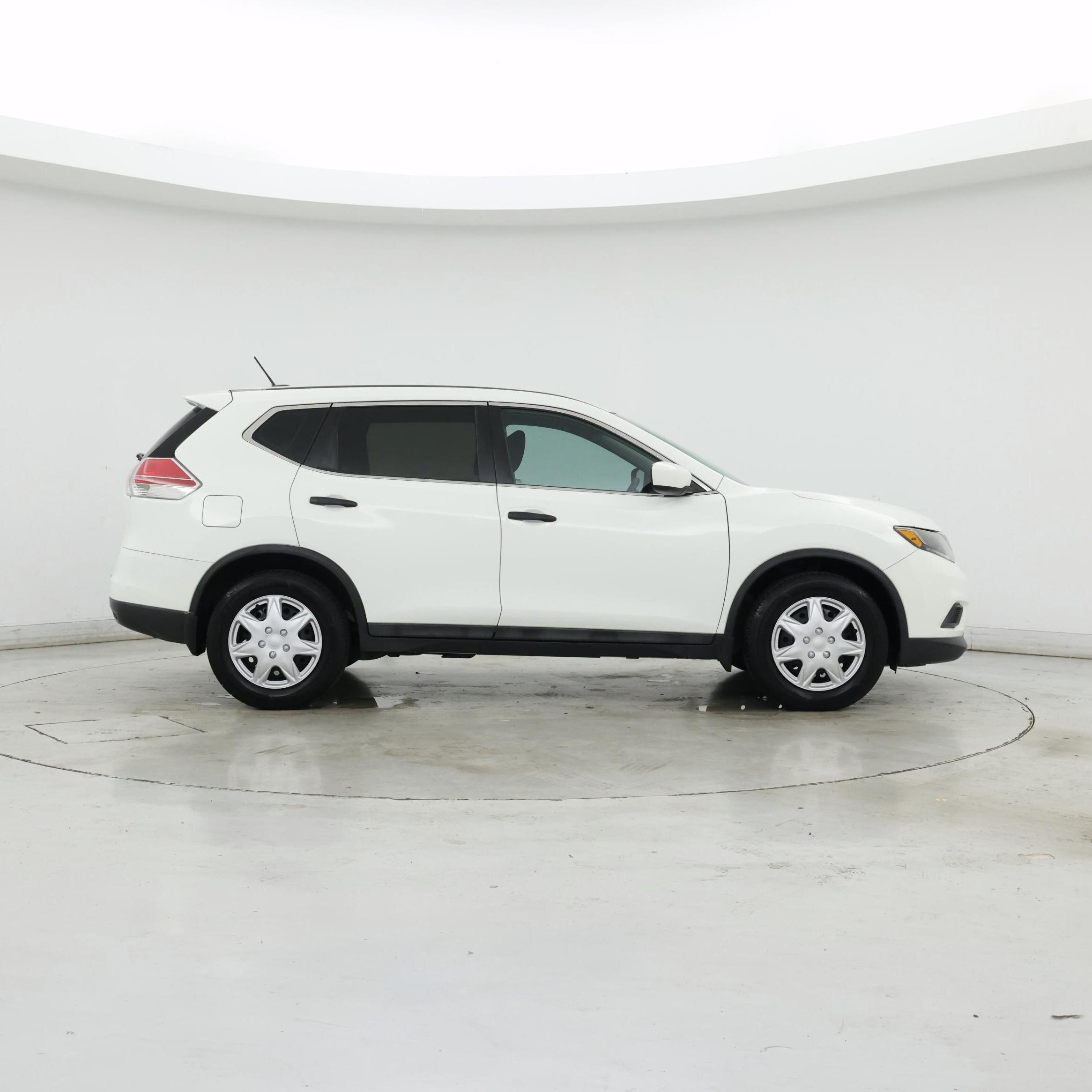 Thumbnail: 2016 Nissan Rogue - 7
