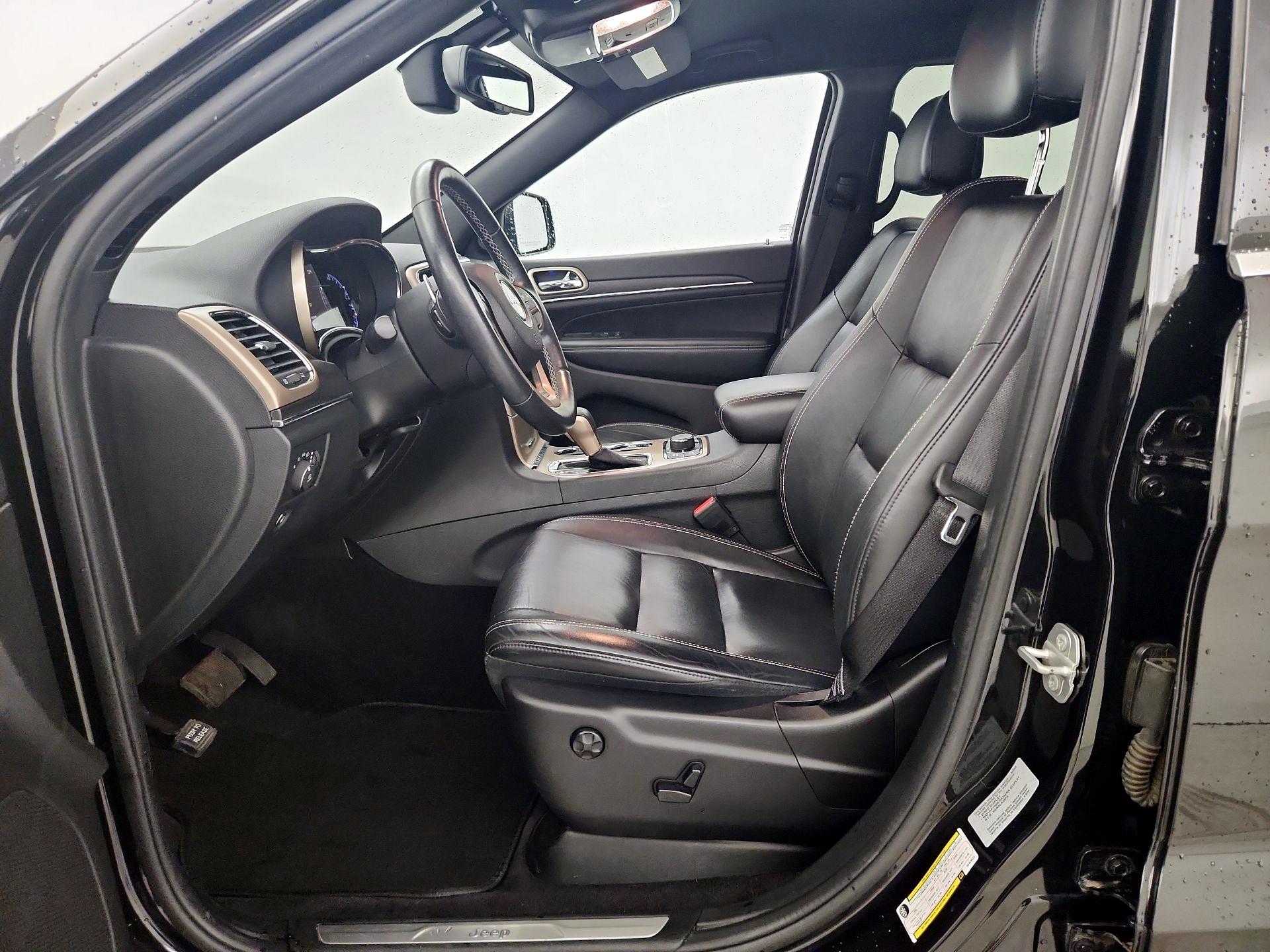 Thumbnail: 2016 Jeep Grand Cherokee - 11