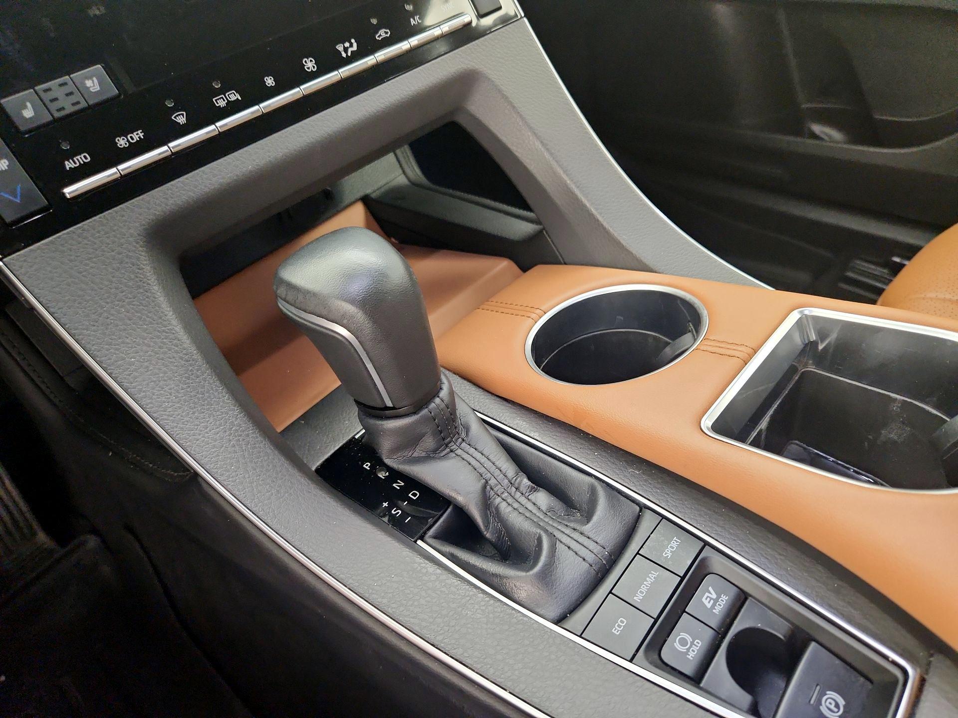 Thumbnail: 2019 Toyota Avalon - 18
