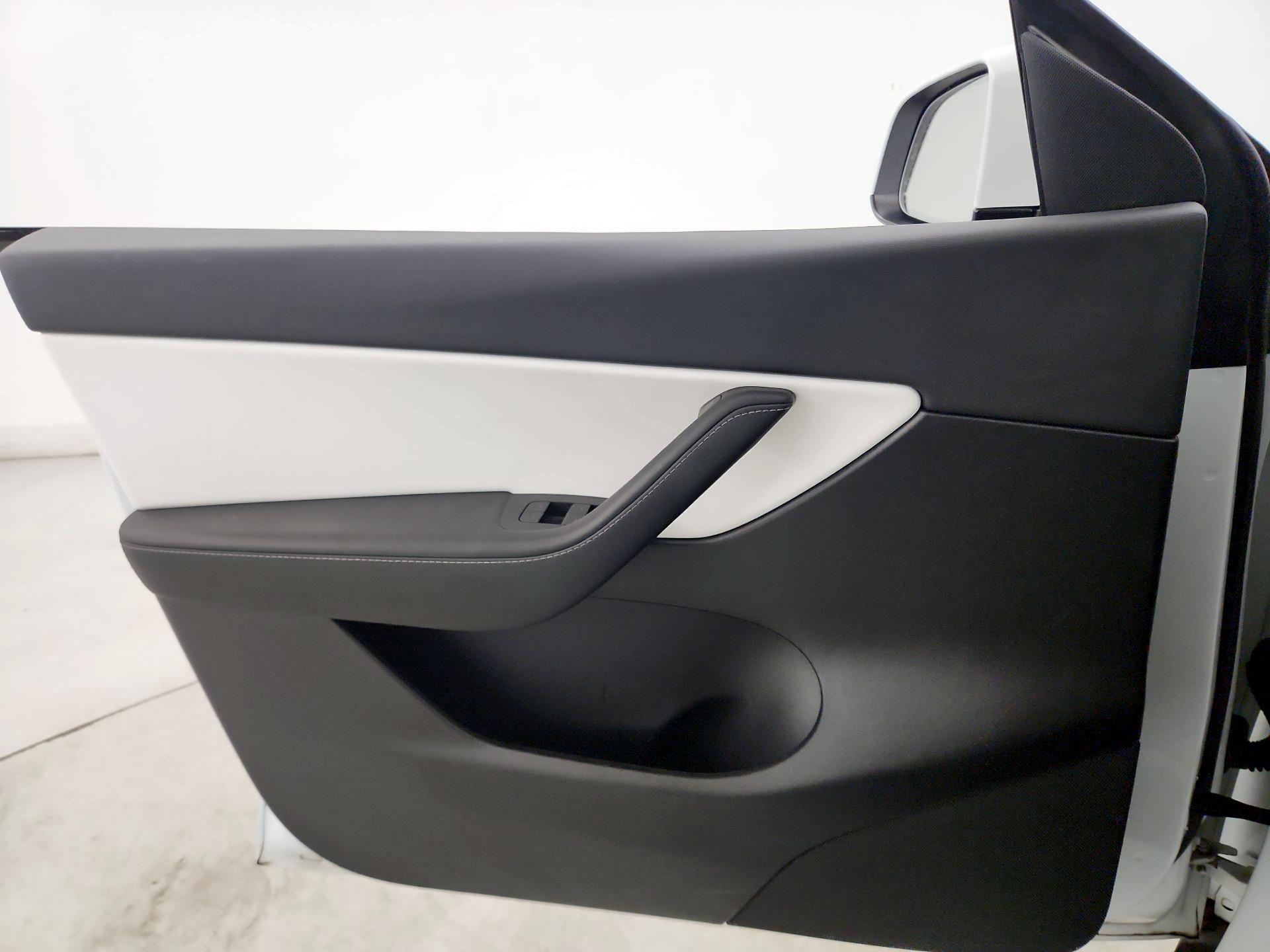 Thumbnail: 2022 Tesla Model Y - 12