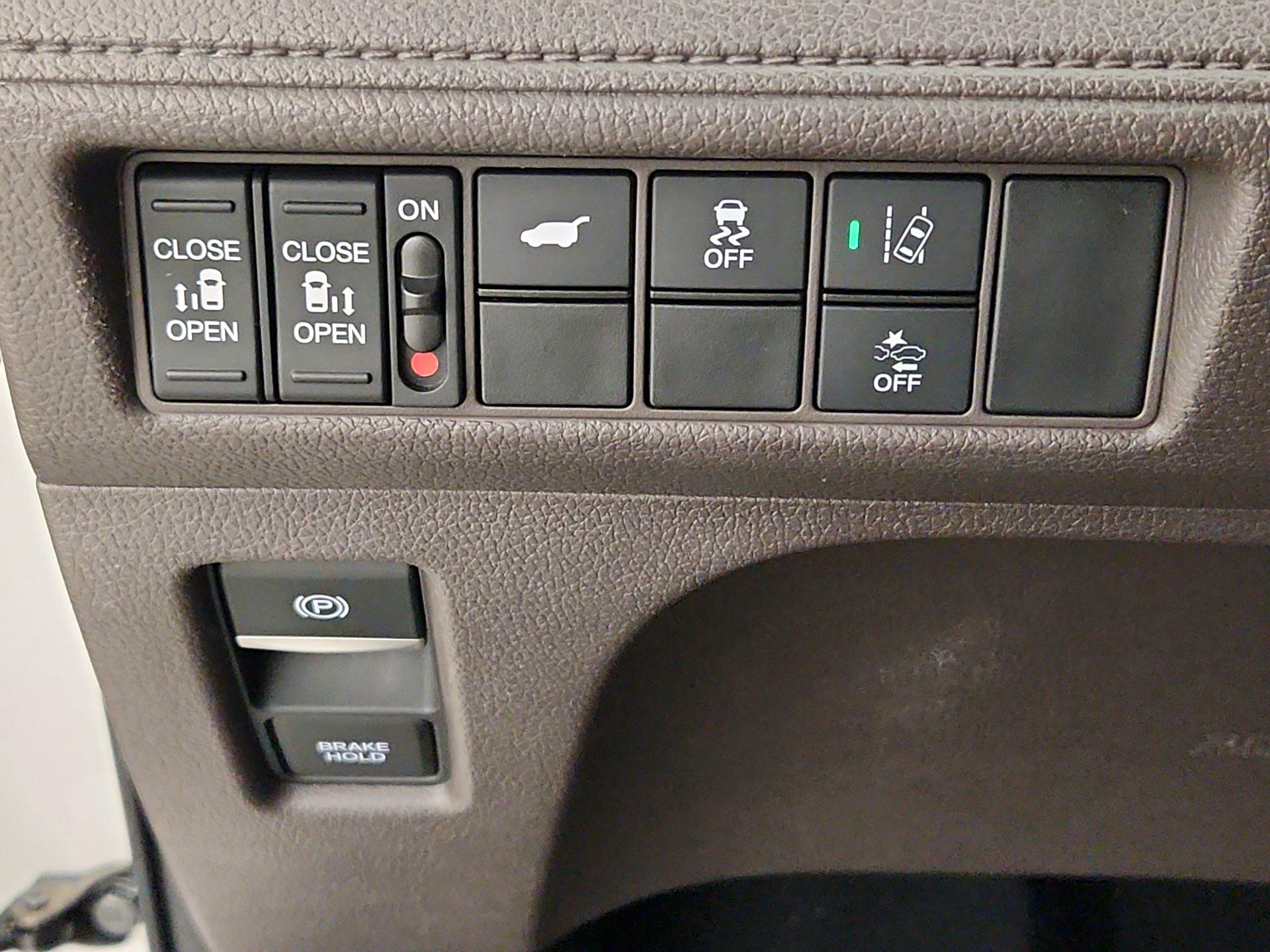 Thumbnail: 2020 Honda Odyssey - 11