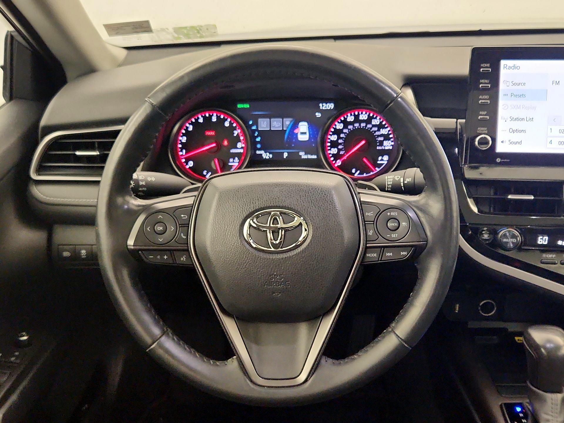Thumbnail: 2022 Toyota Camry - 10