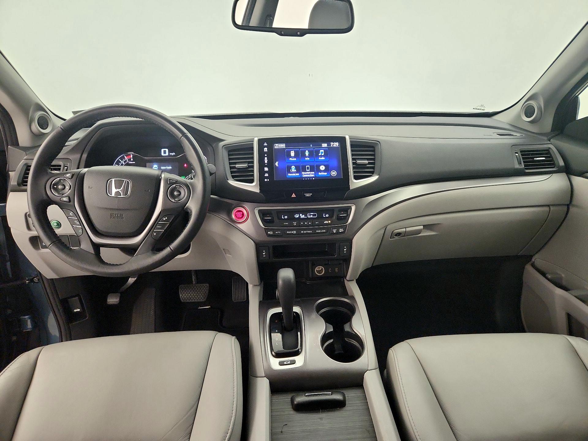 Thumbnail: 2018 Honda Pilot - 9