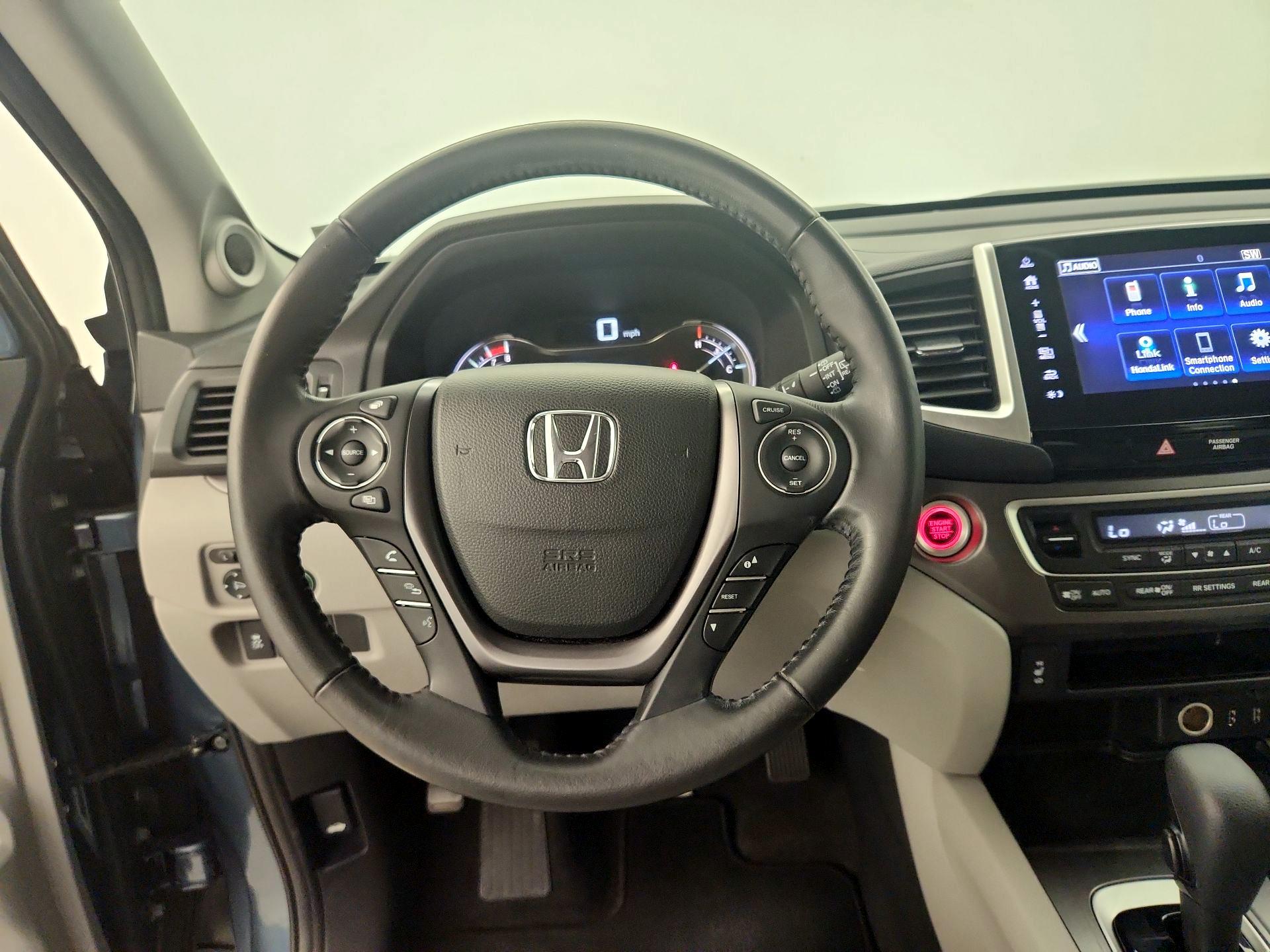 Thumbnail: 2018 Honda Pilot - 10