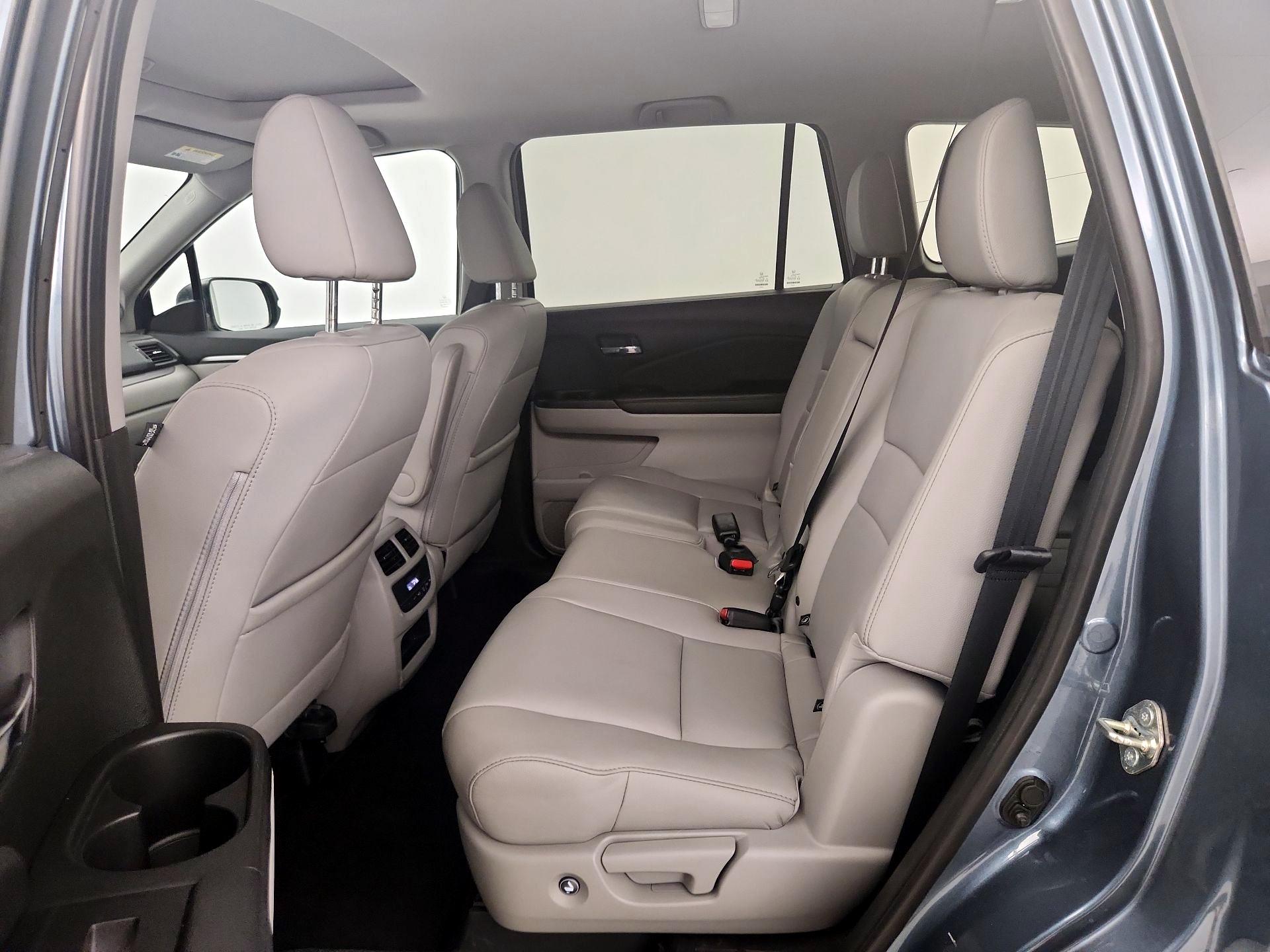 Thumbnail: 2018 Honda Pilot - 20