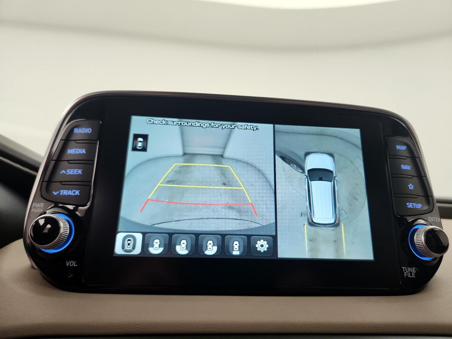 Thumbnail: 2019 Hyundai Santa Fe - 15