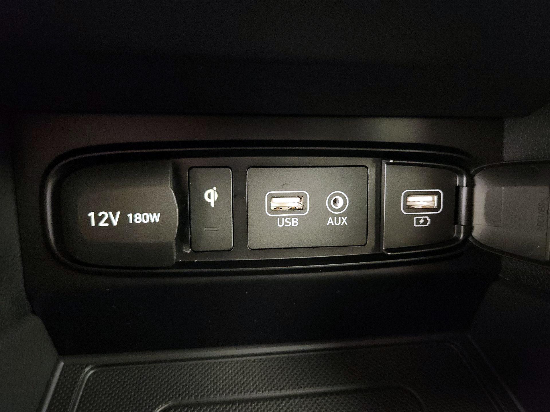 Thumbnail: 2019 Hyundai Santa Fe - 19