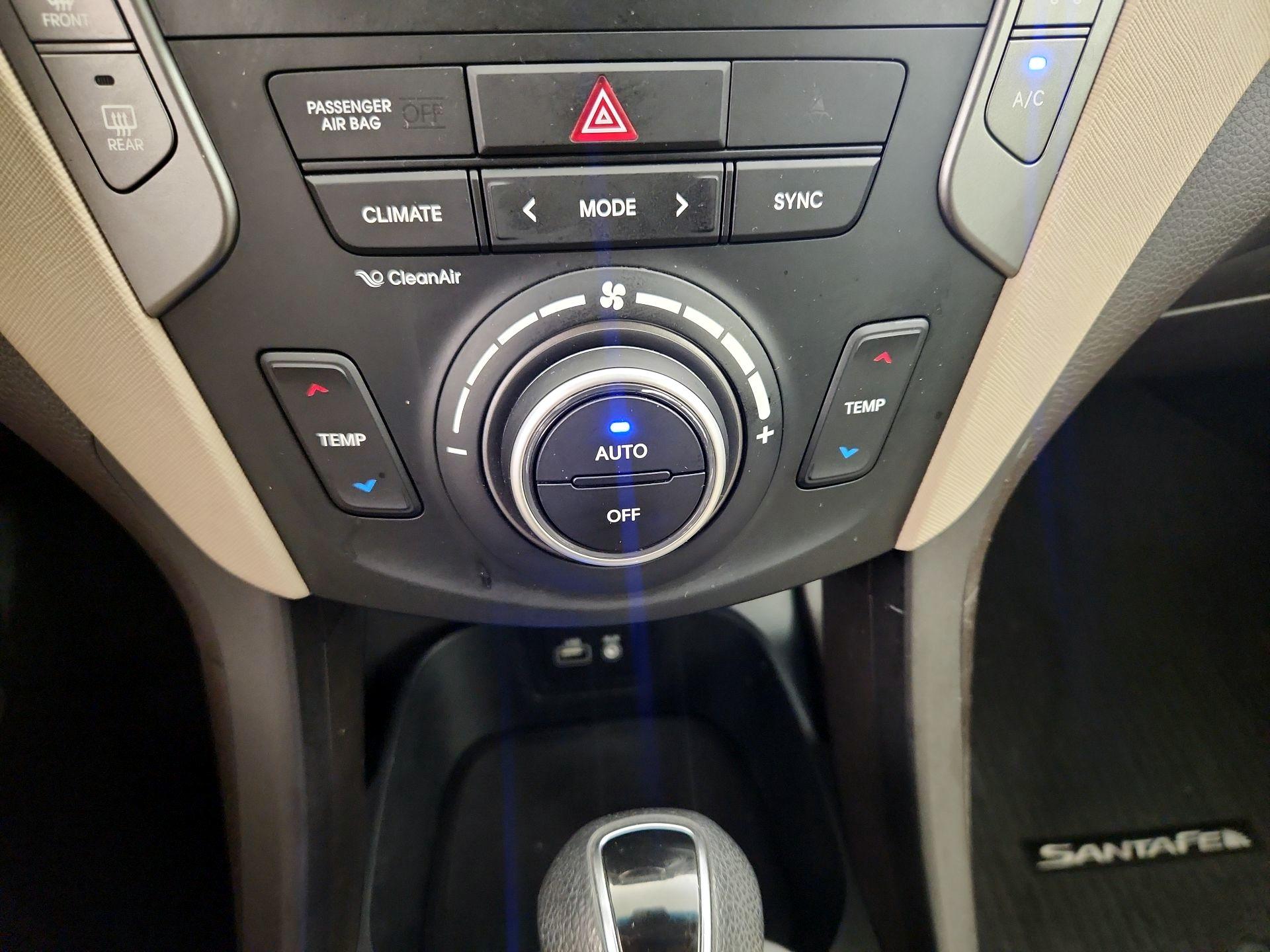 Thumbnail: 2018 Hyundai Santa Fe - 16