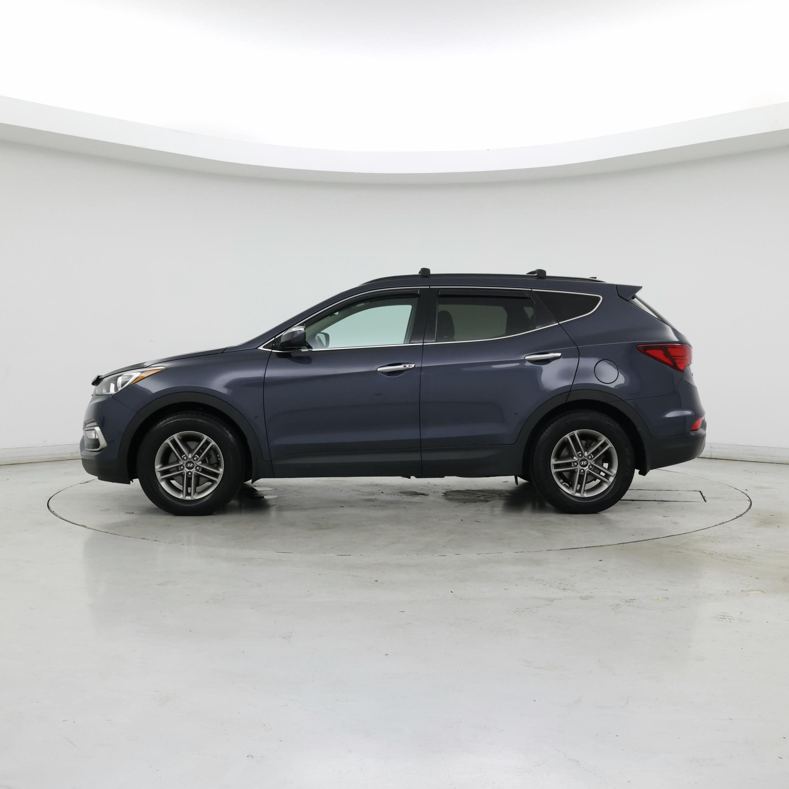 Thumbnail: 2018 Hyundai Santa Fe - 3