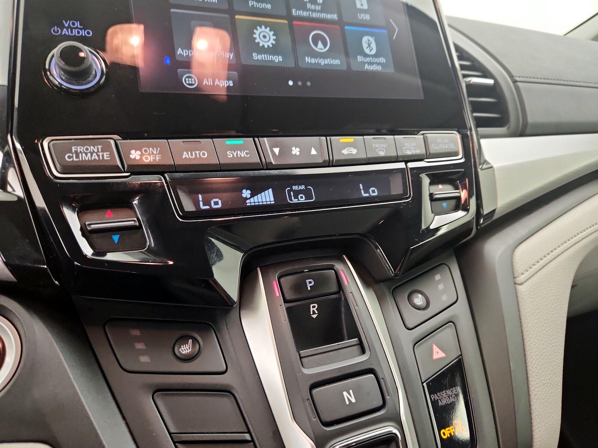 Thumbnail: 2018 Honda Odyssey - 16