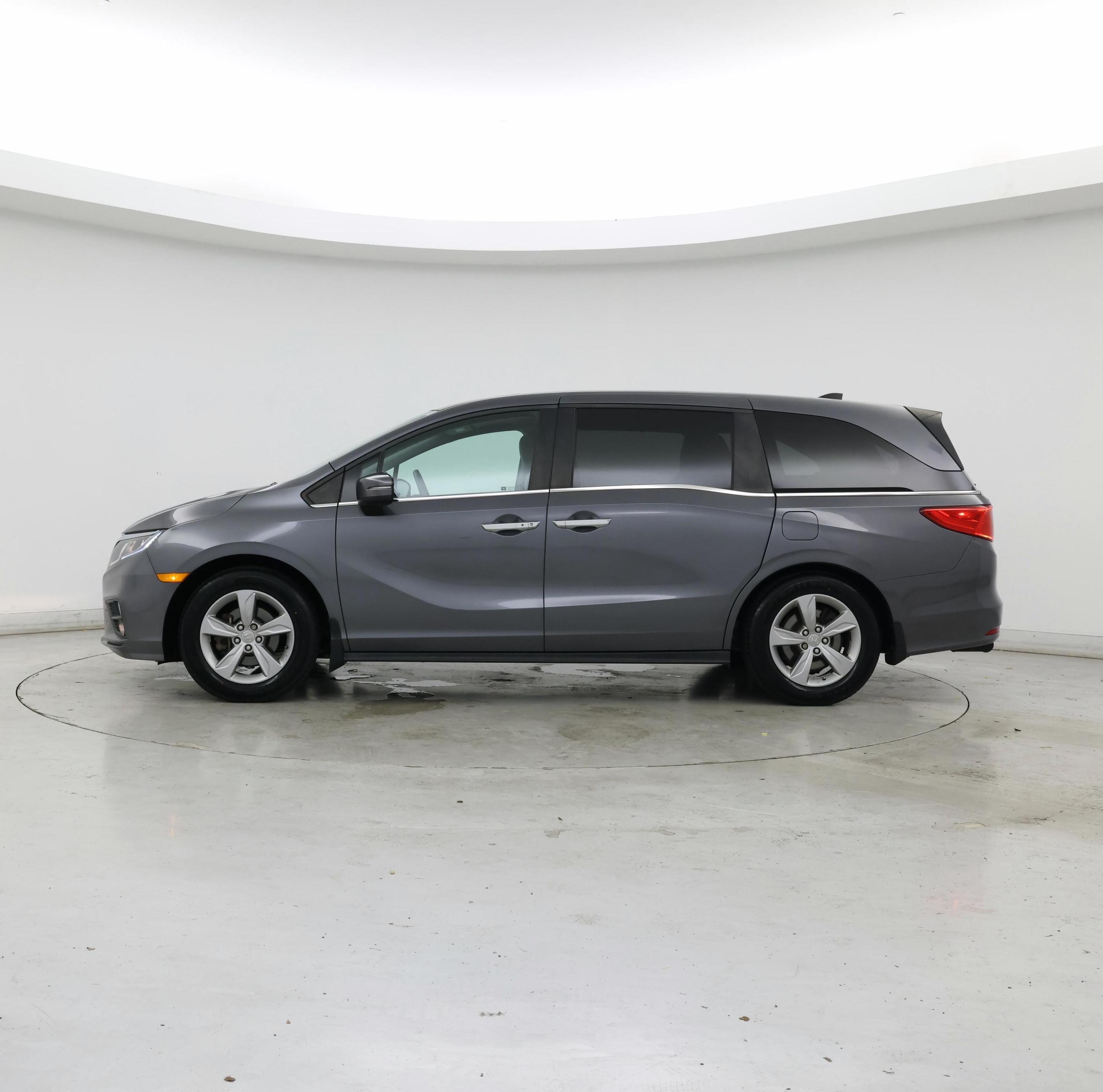 Thumbnail: 2018 Honda Odyssey - 3
