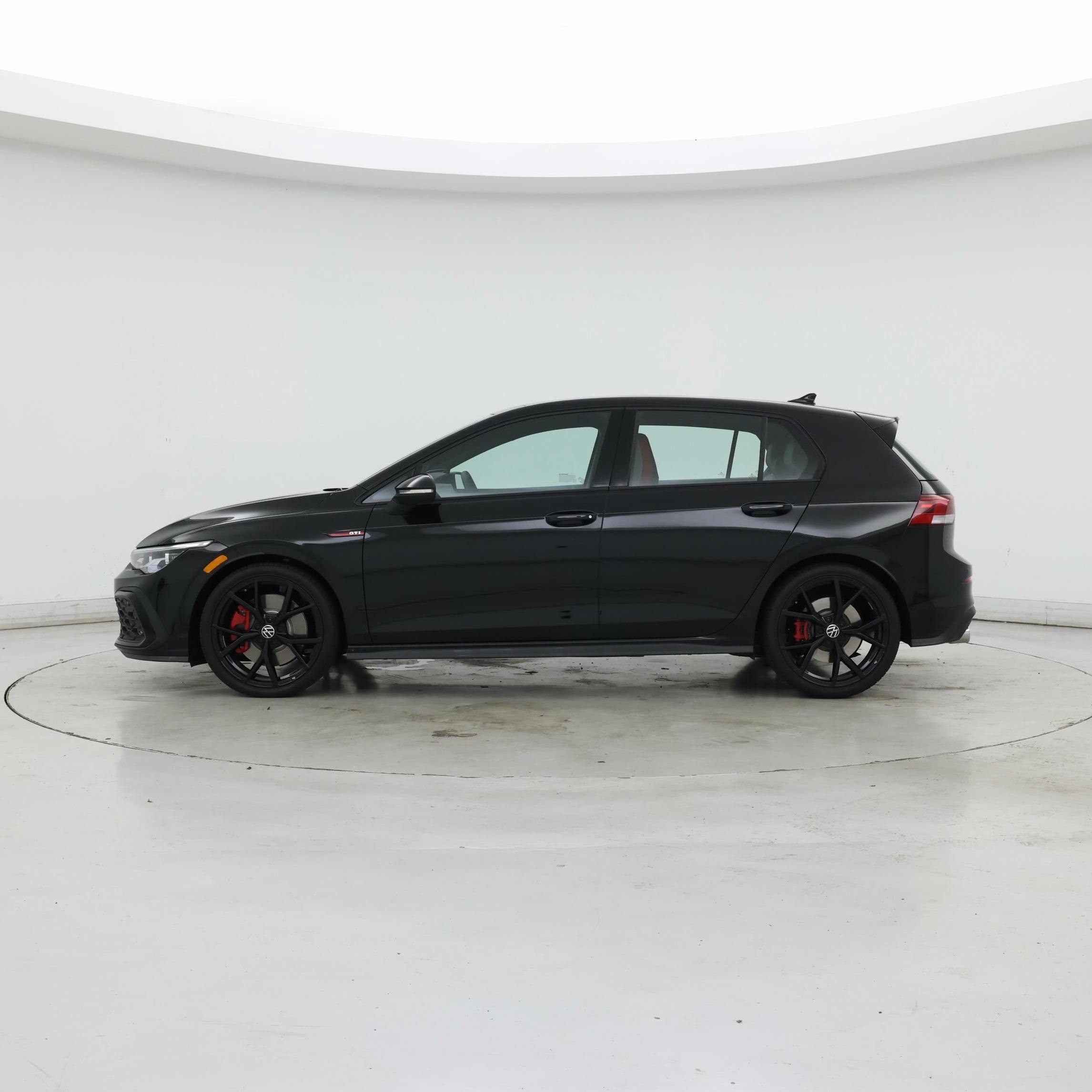 Thumbnail: 2024 Volkswagen Golf - 3