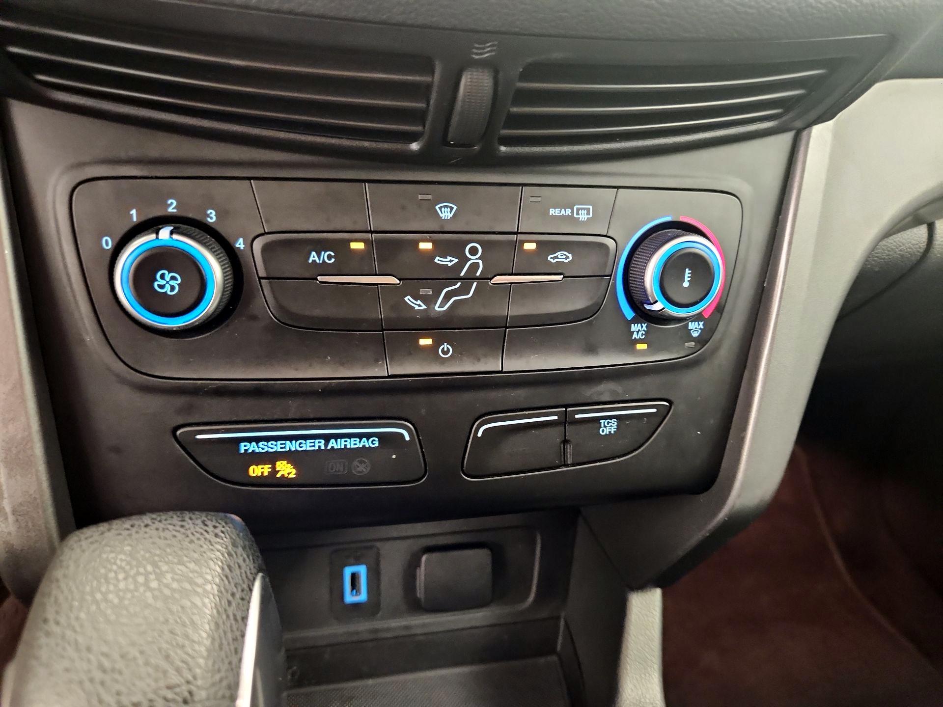 Thumbnail: 2018 Ford Escape - 16