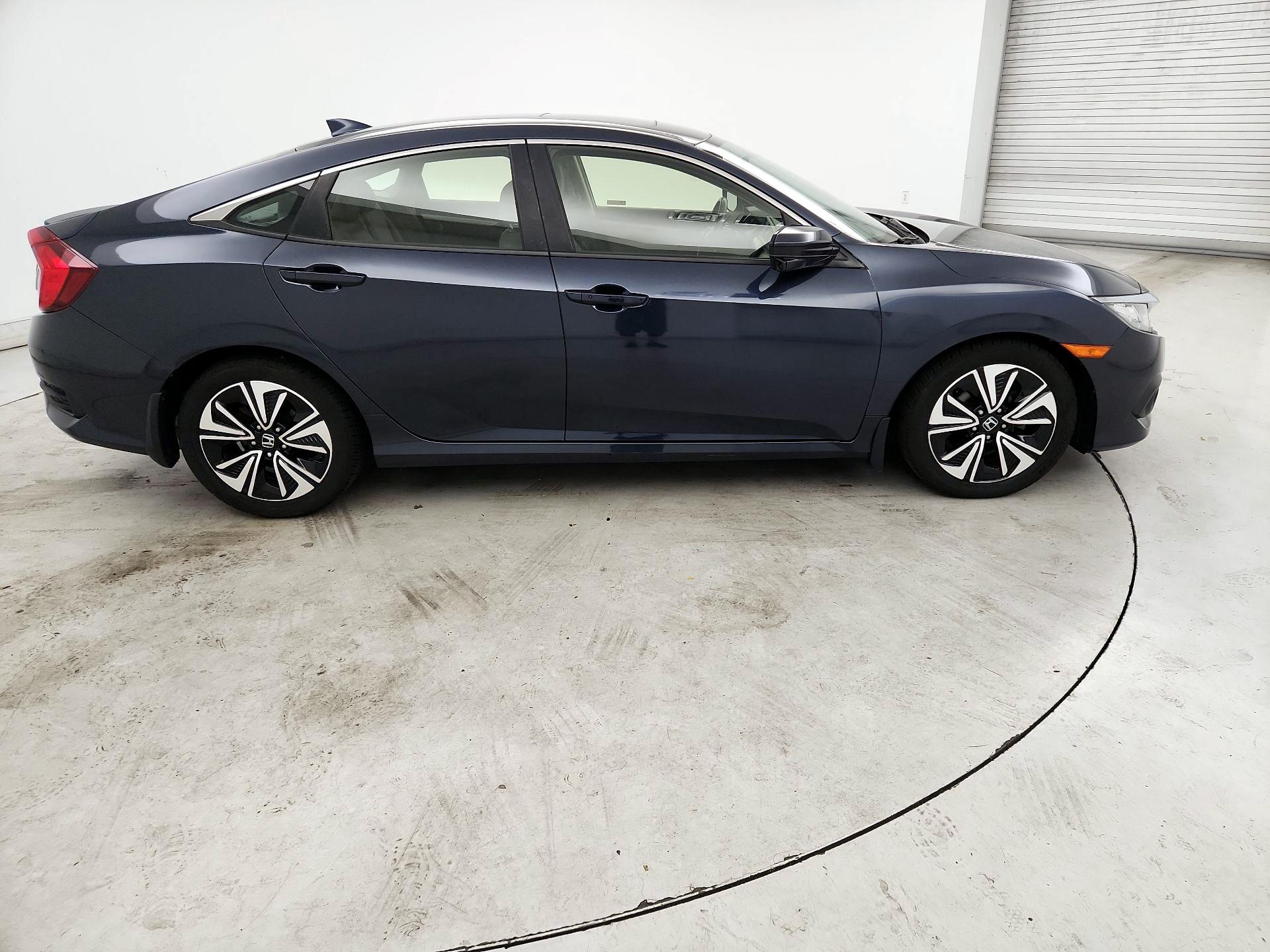 Thumbnail: 2018 Honda Civic - 4