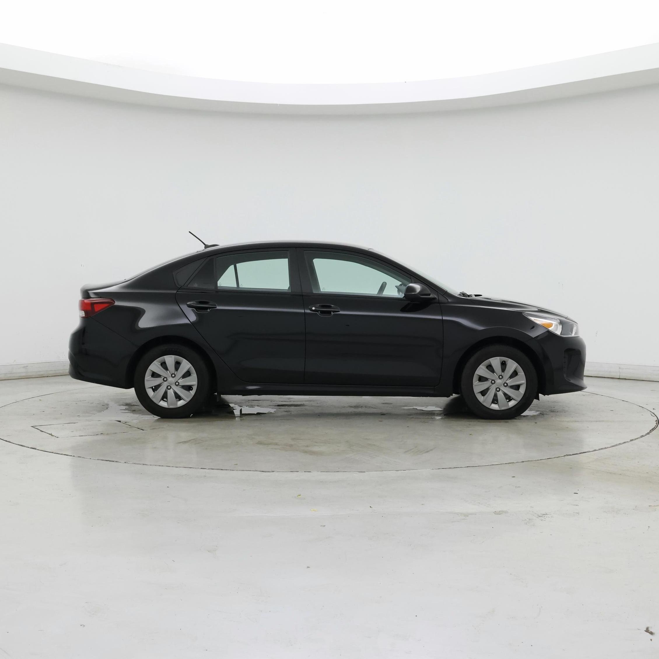 Thumbnail: 2020 Kia Rio - 7
