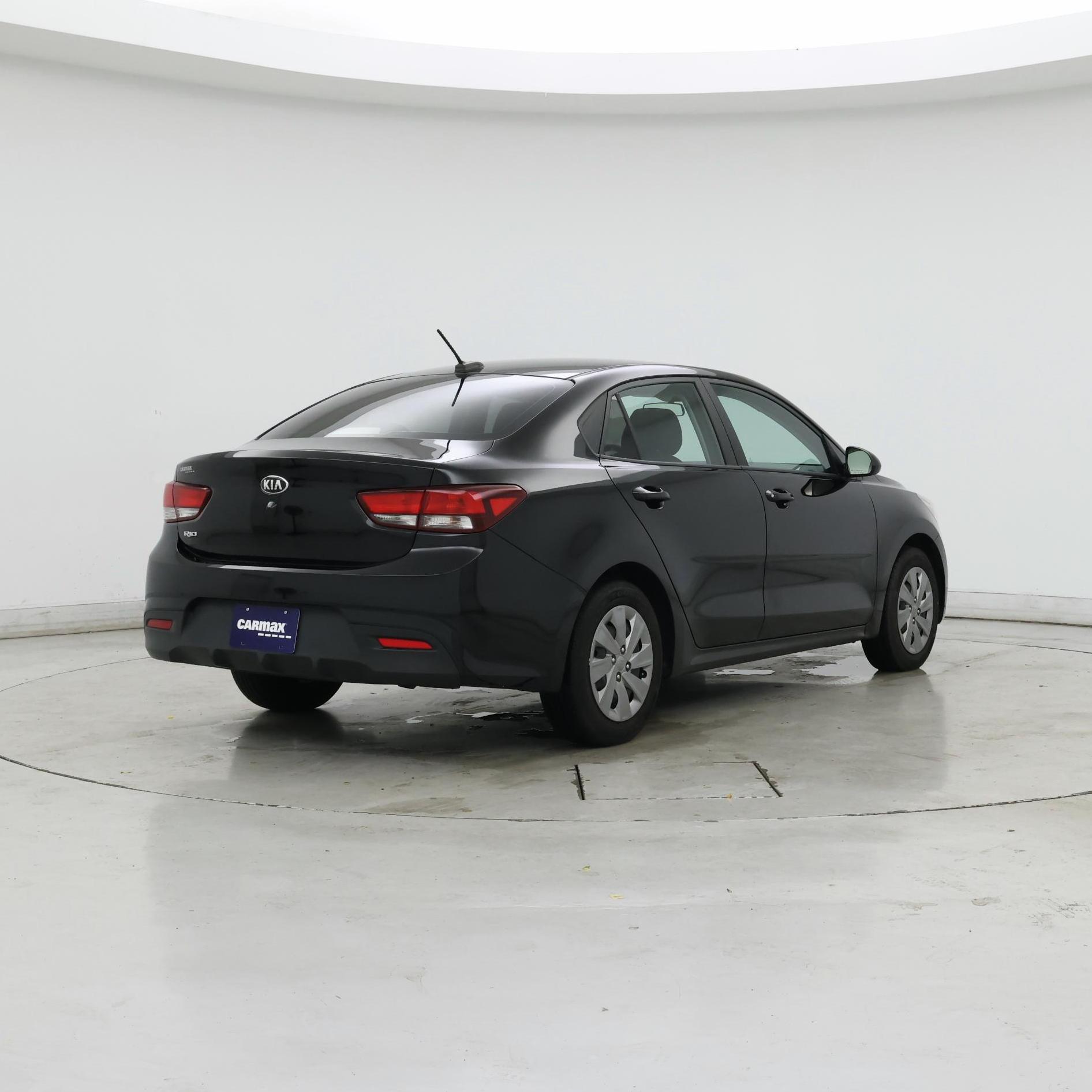 Thumbnail: 2020 Kia Rio - 8