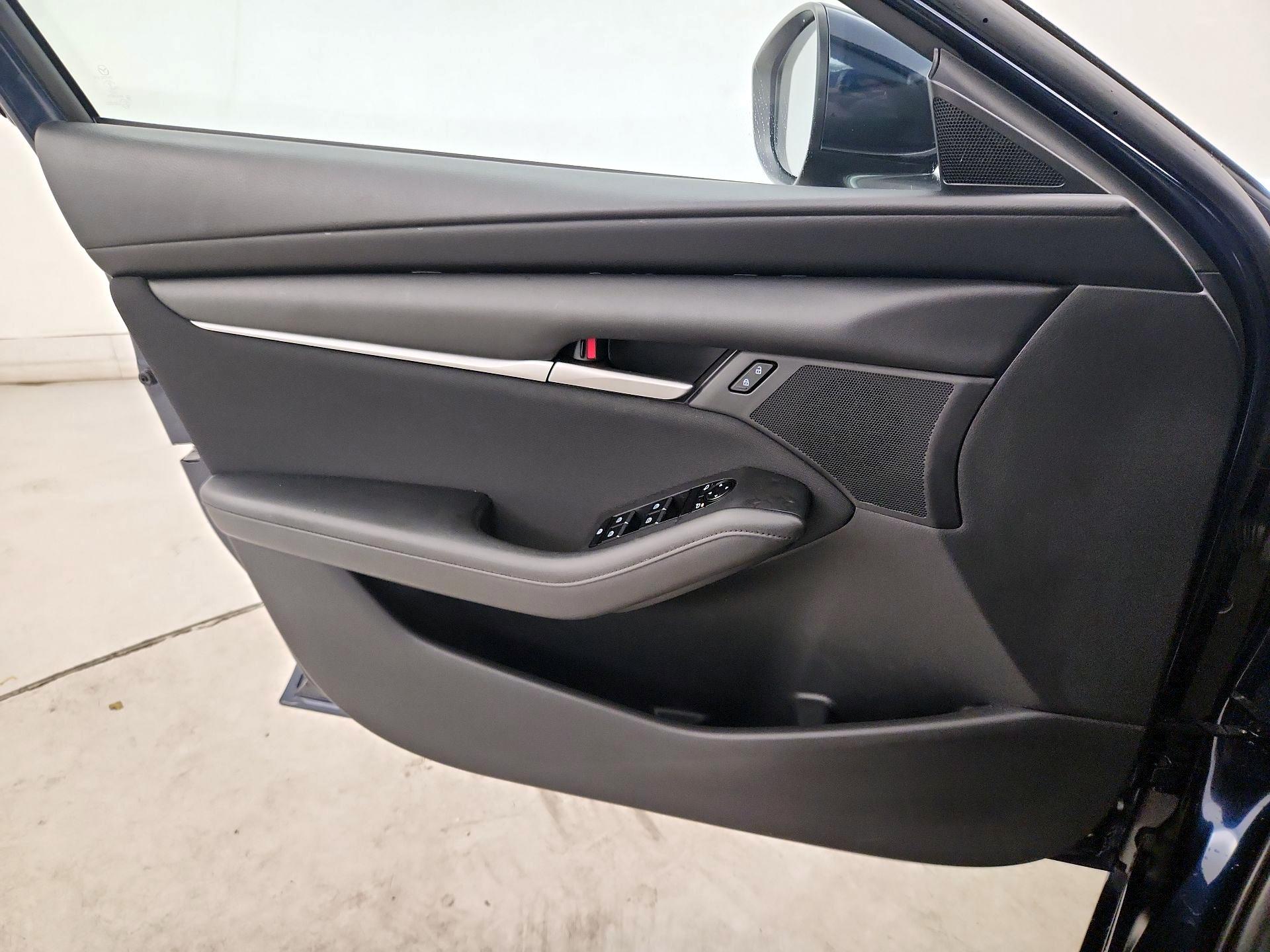 Thumbnail: 2021 Mazda Mazda3 - 12