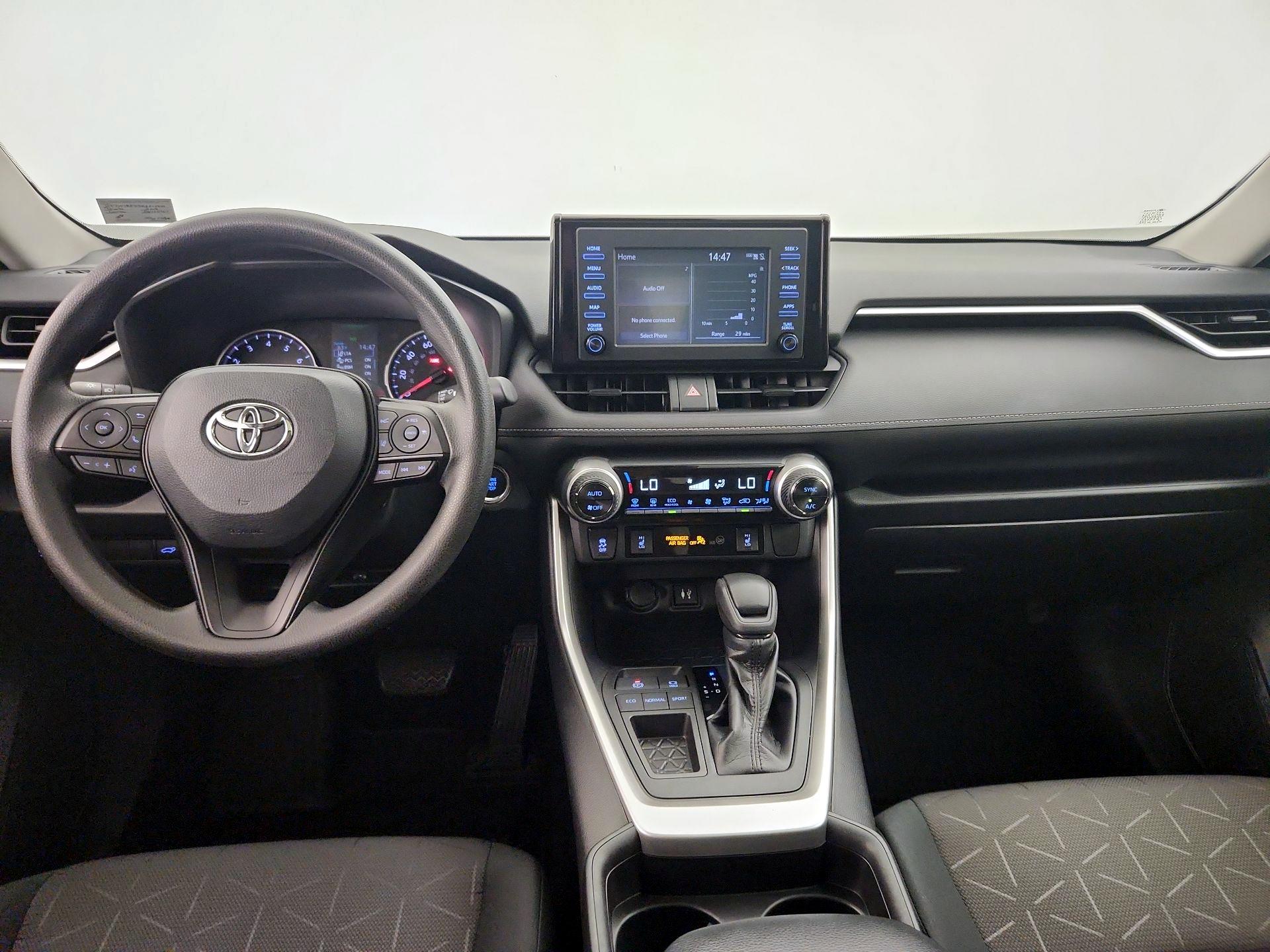 Thumbnail: 2019 Toyota RAV4 - 9