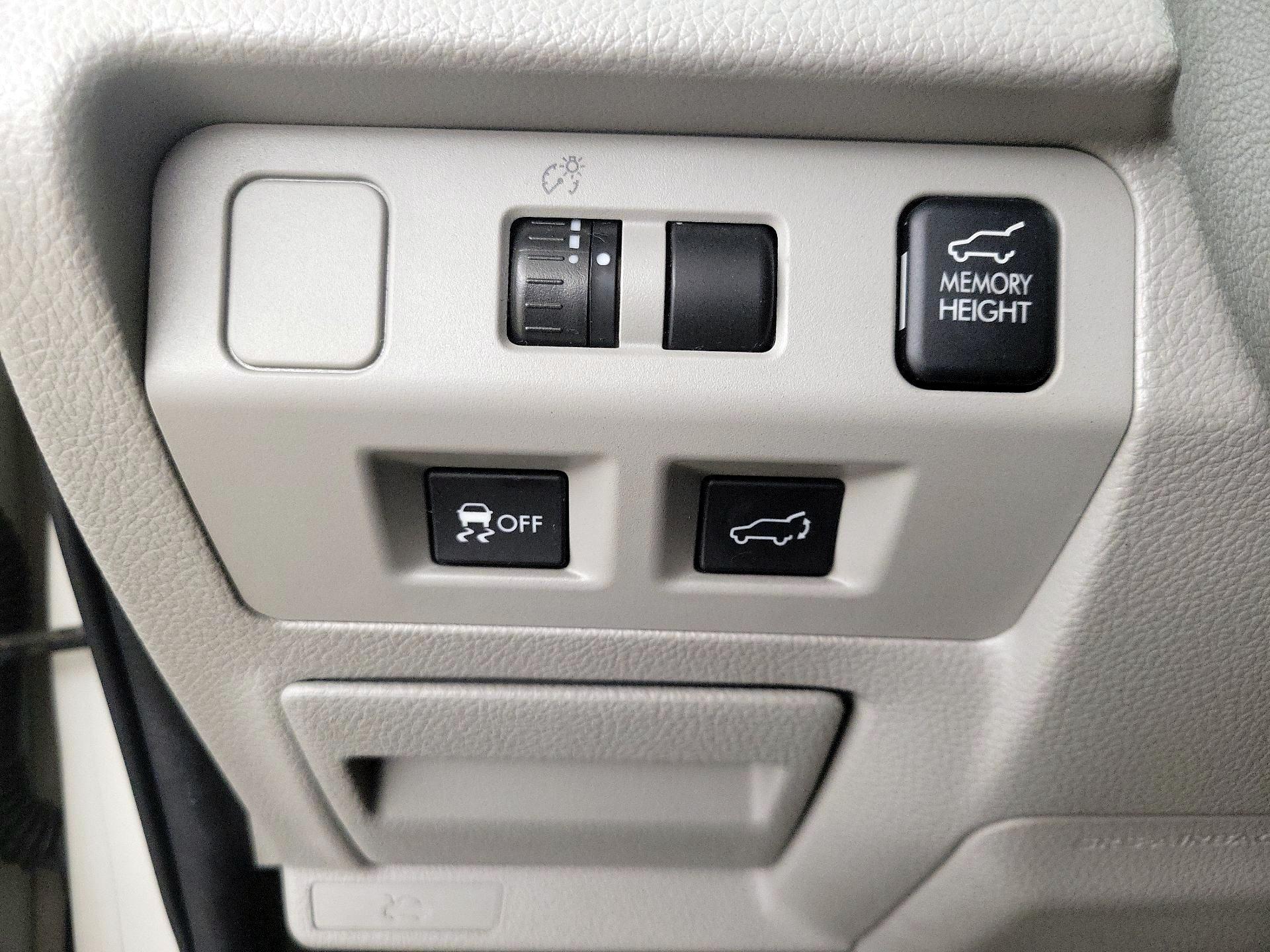 Thumbnail: 2015 Subaru Forester - 13