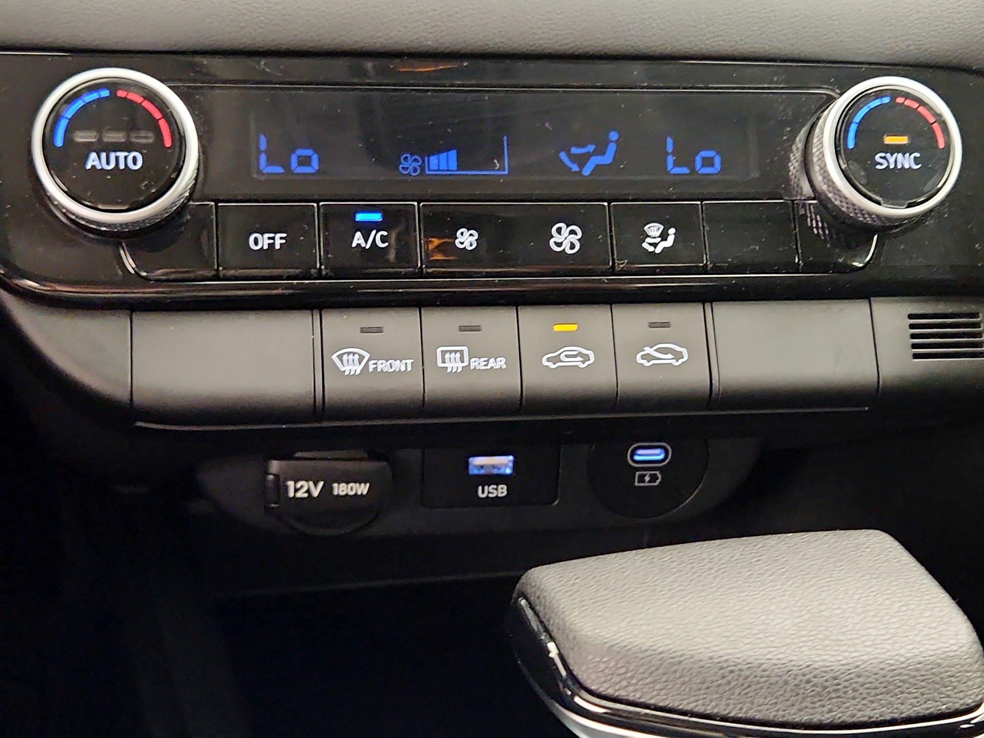 Thumbnail: 2024 Hyundai Elantra - 17
