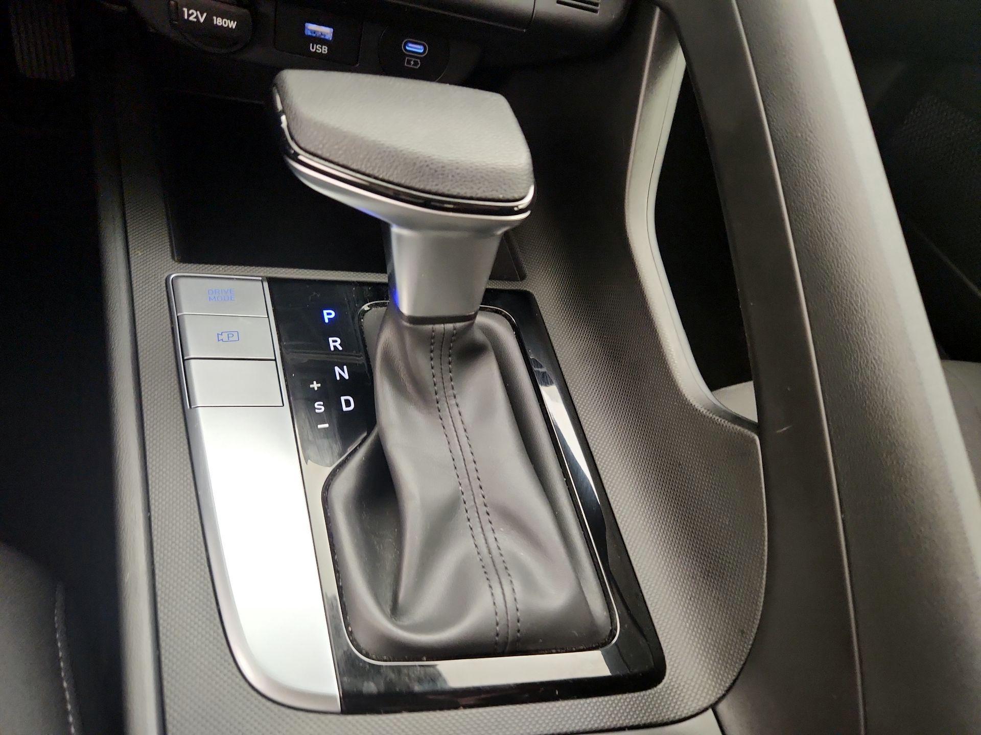 Thumbnail: 2024 Hyundai Elantra - 18
