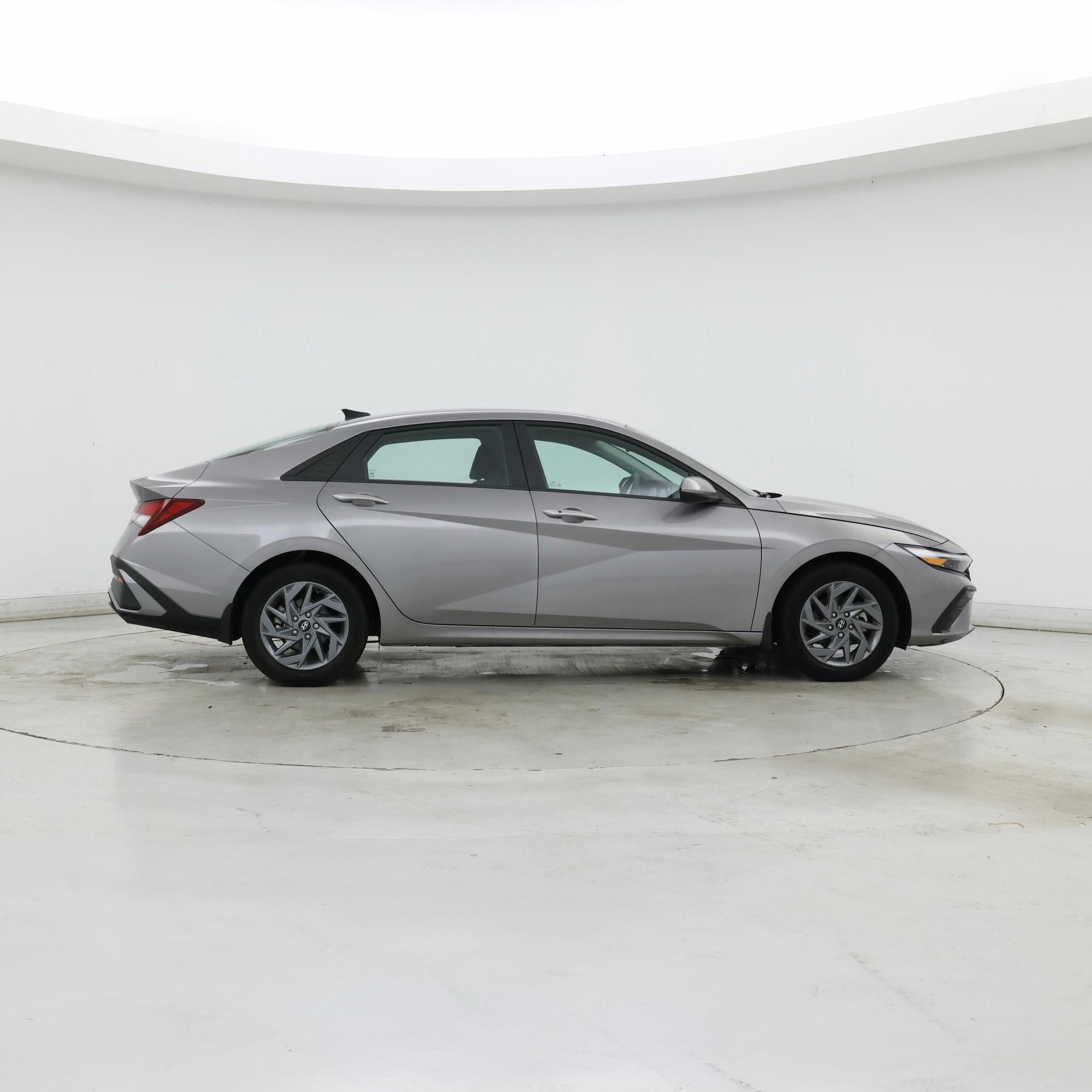 Thumbnail: 2024 Hyundai Elantra - 7