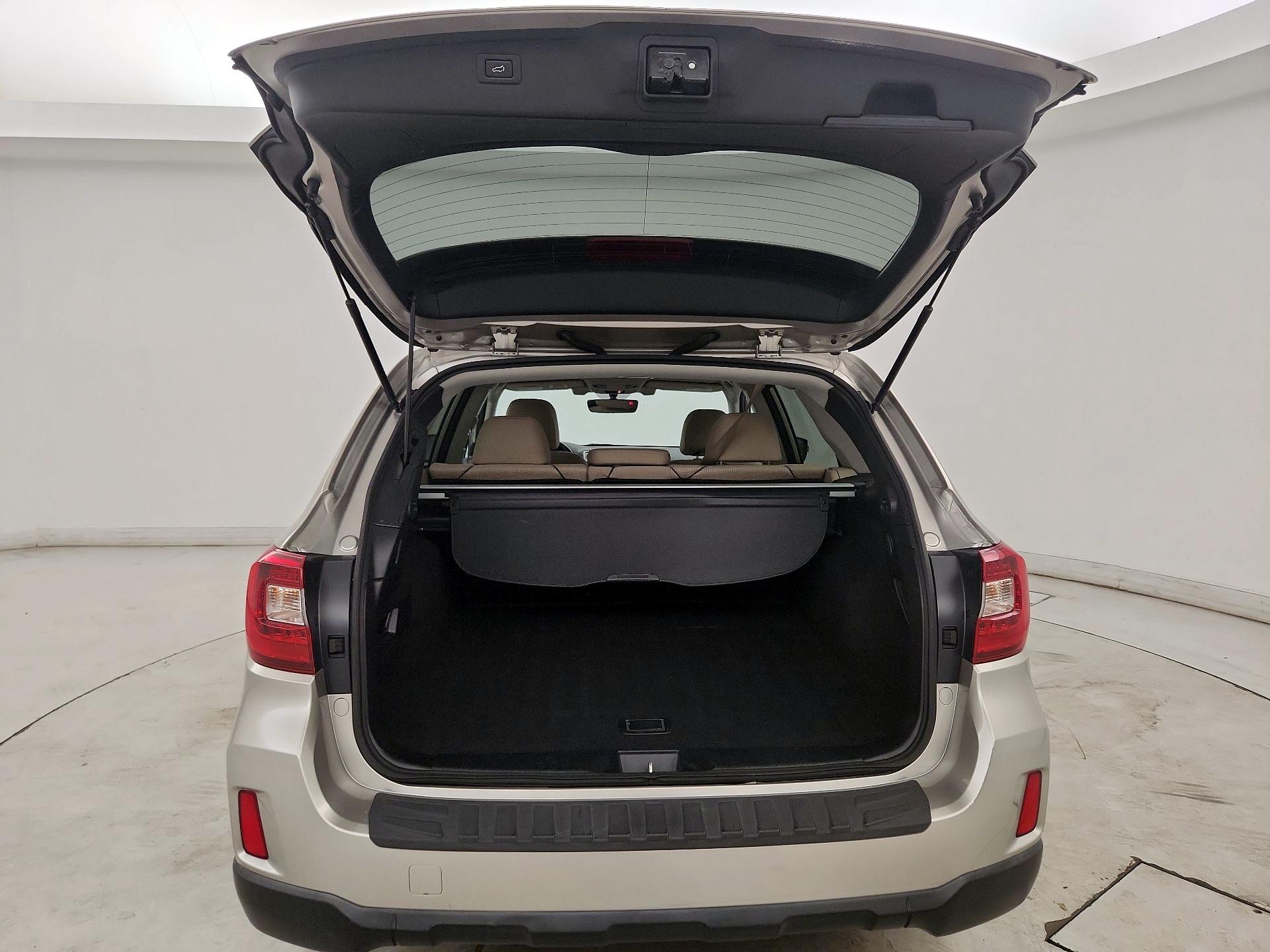 Thumbnail: 2017 Subaru Outback - 20