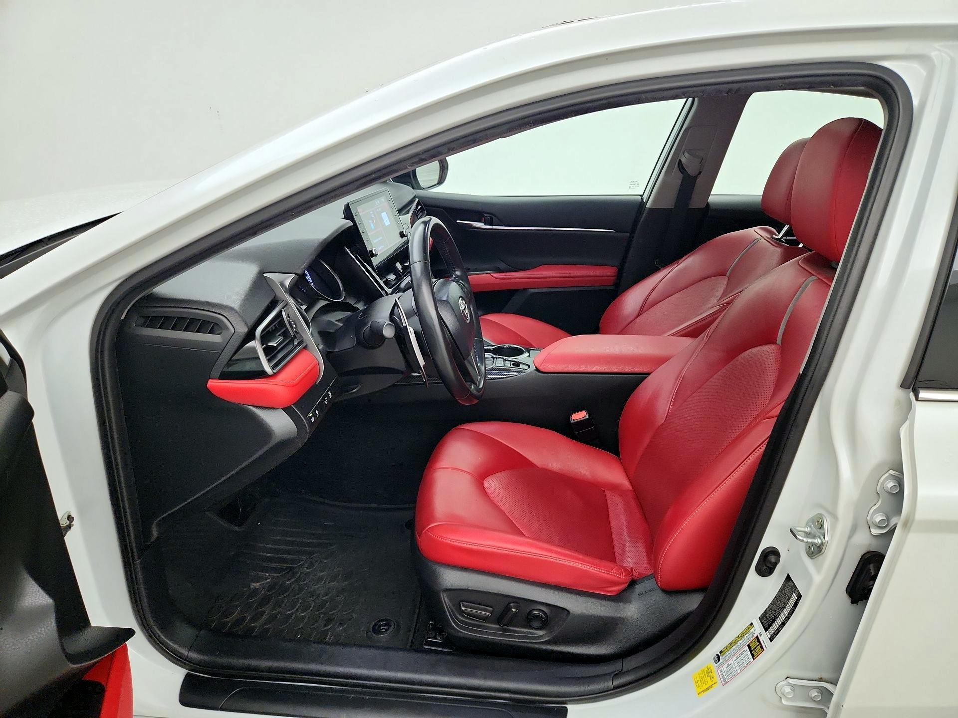 Thumbnail: 2021 Toyota Camry - 11