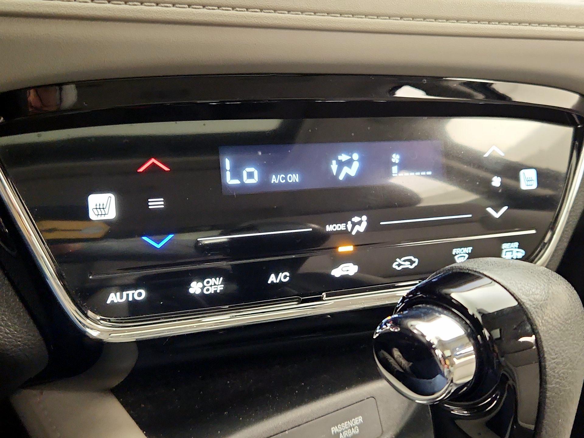 Thumbnail: 2016 Honda HR-V - 16