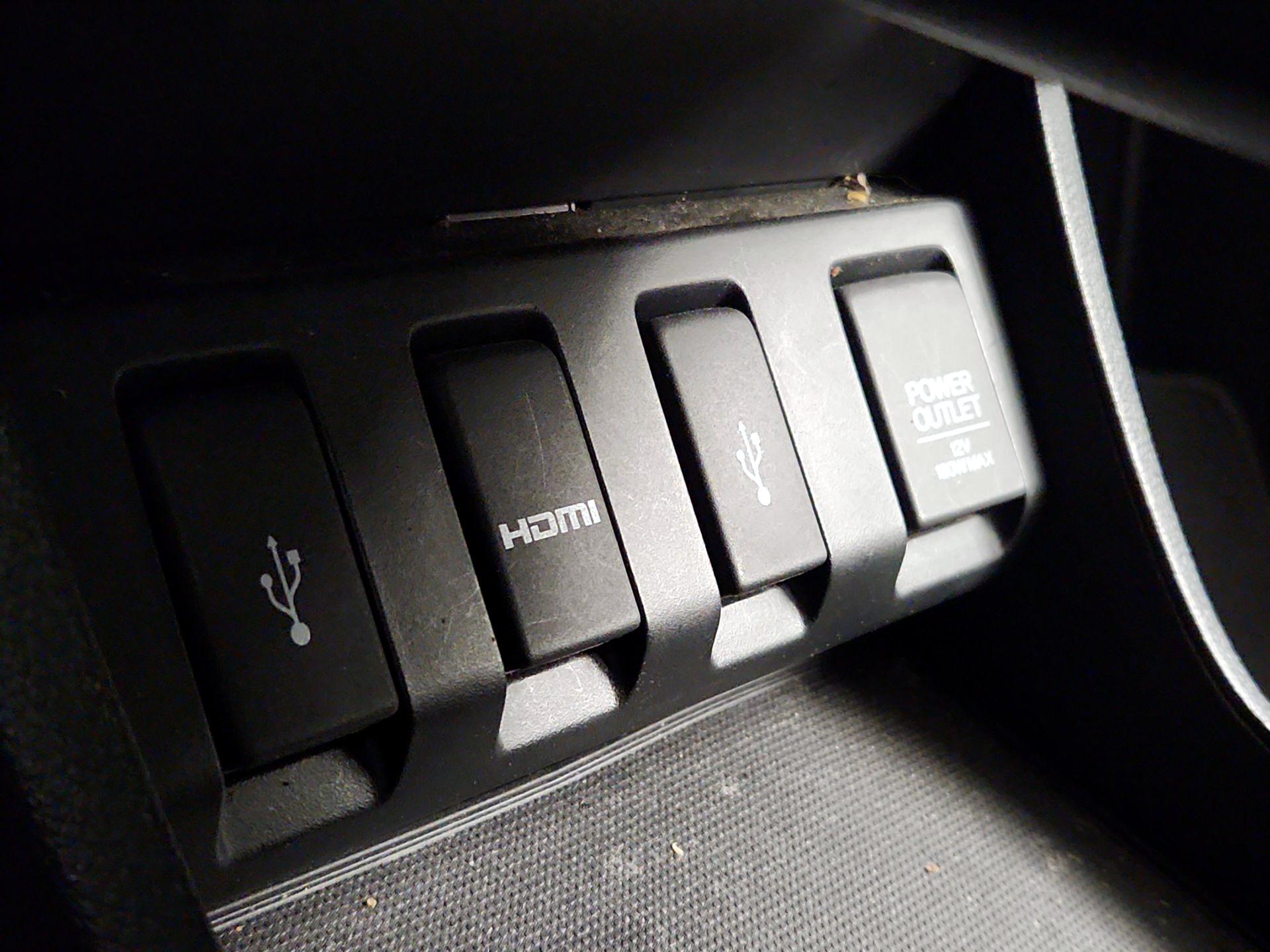 Thumbnail: 2016 Honda HR-V - 18