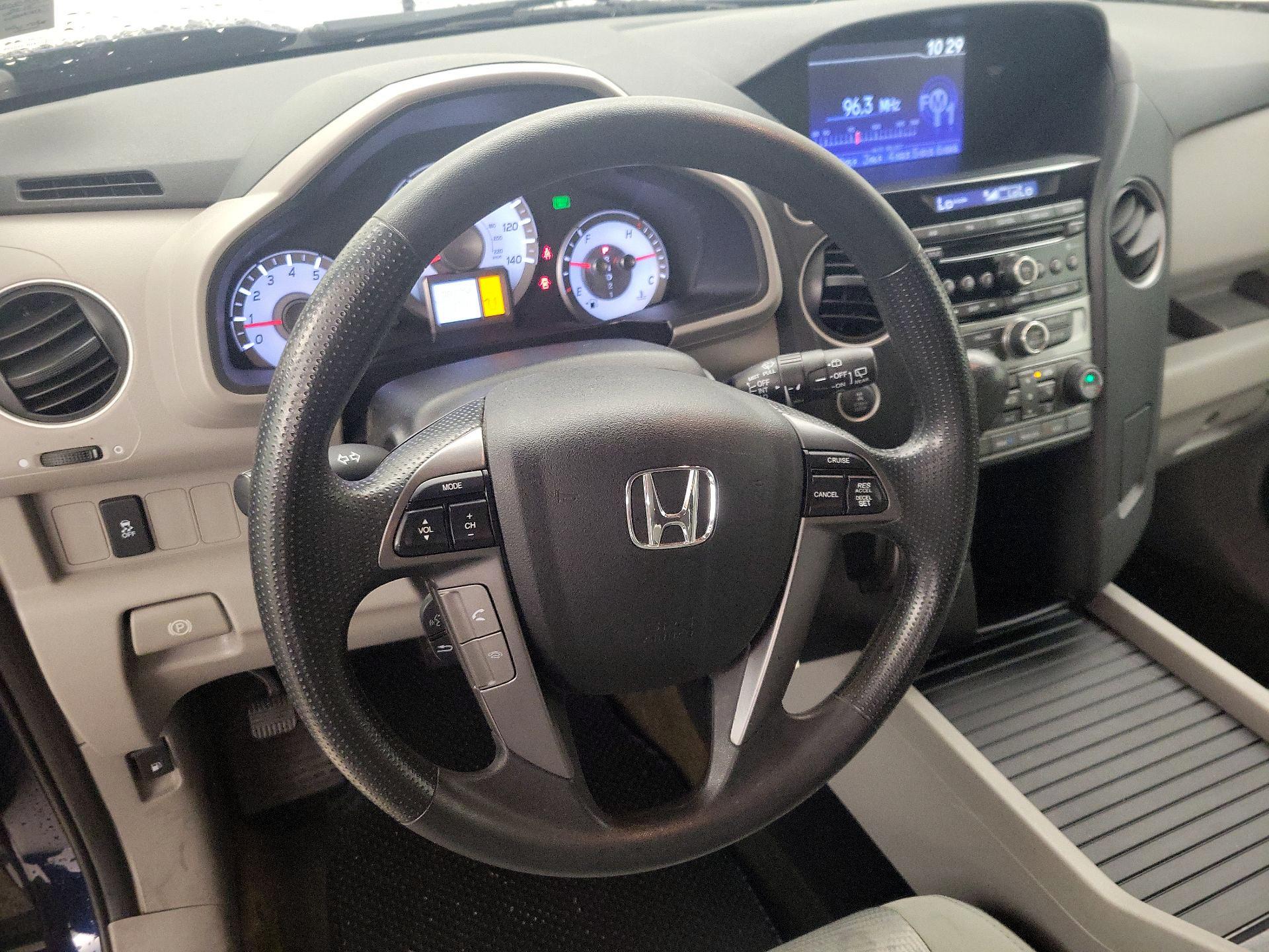 Thumbnail: 2015 Honda Pilot - 10