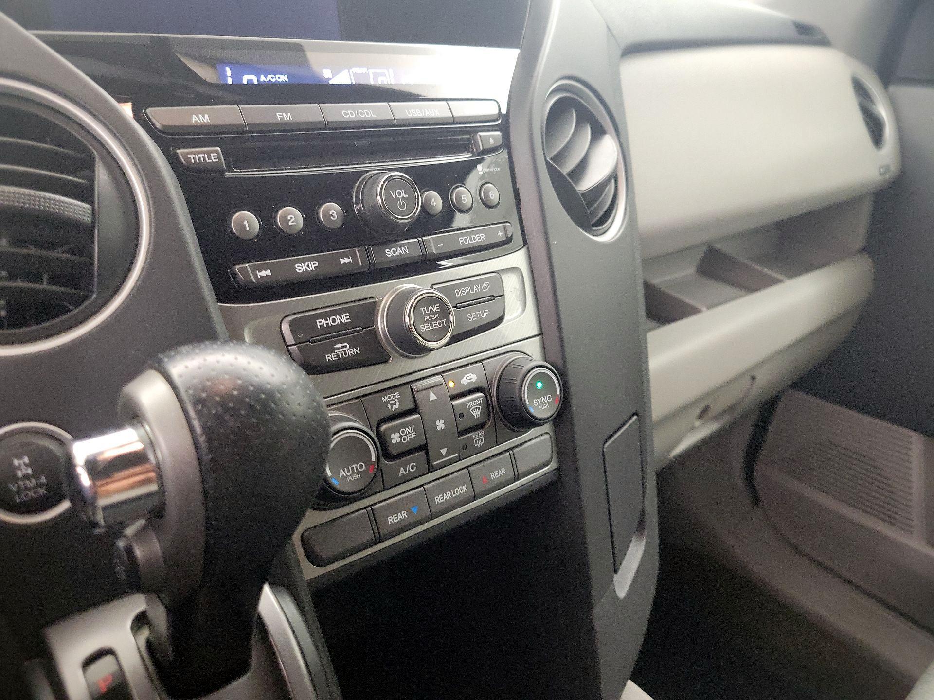 Thumbnail: 2015 Honda Pilot - 16