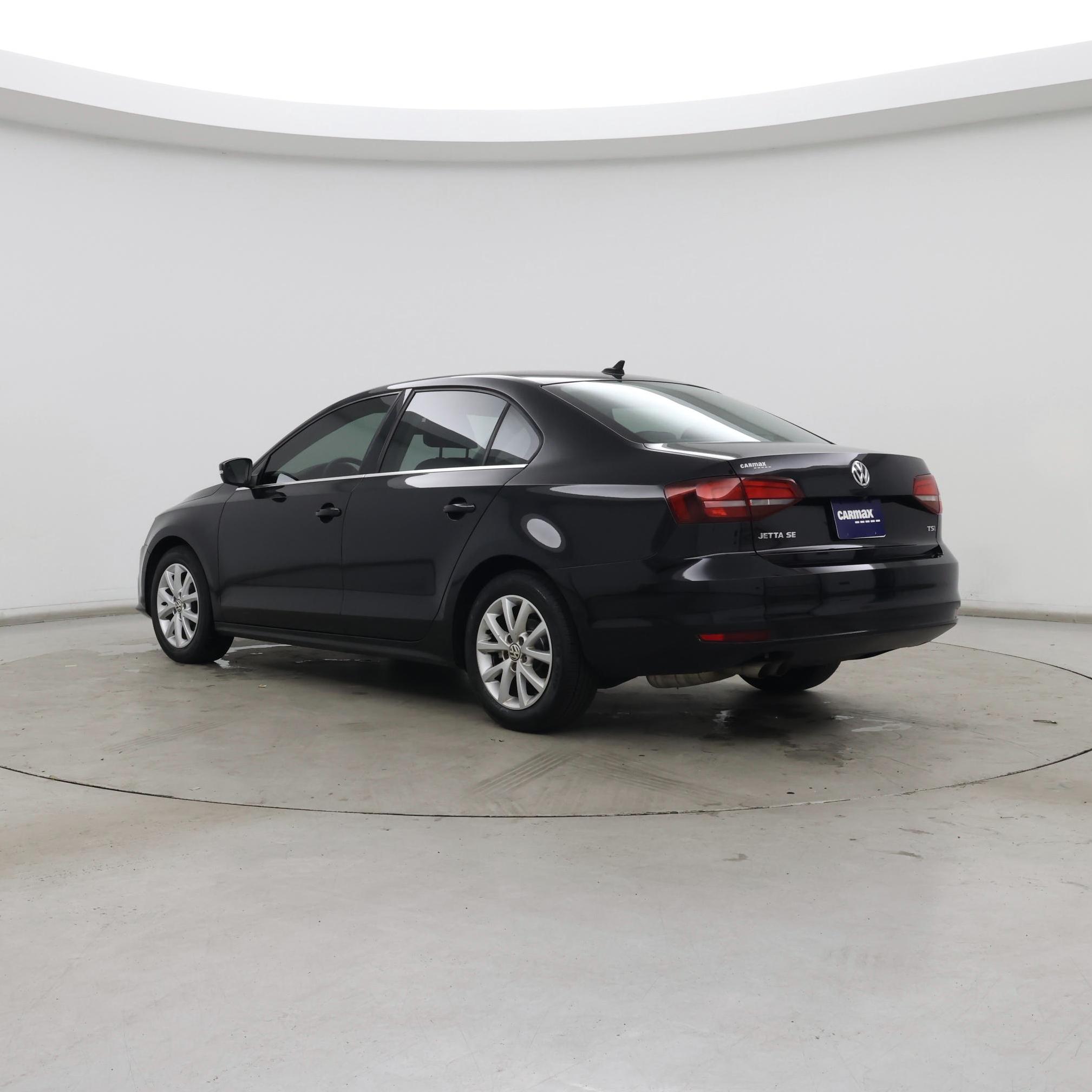 Thumbnail: 2017 Volkswagen Jetta - 2