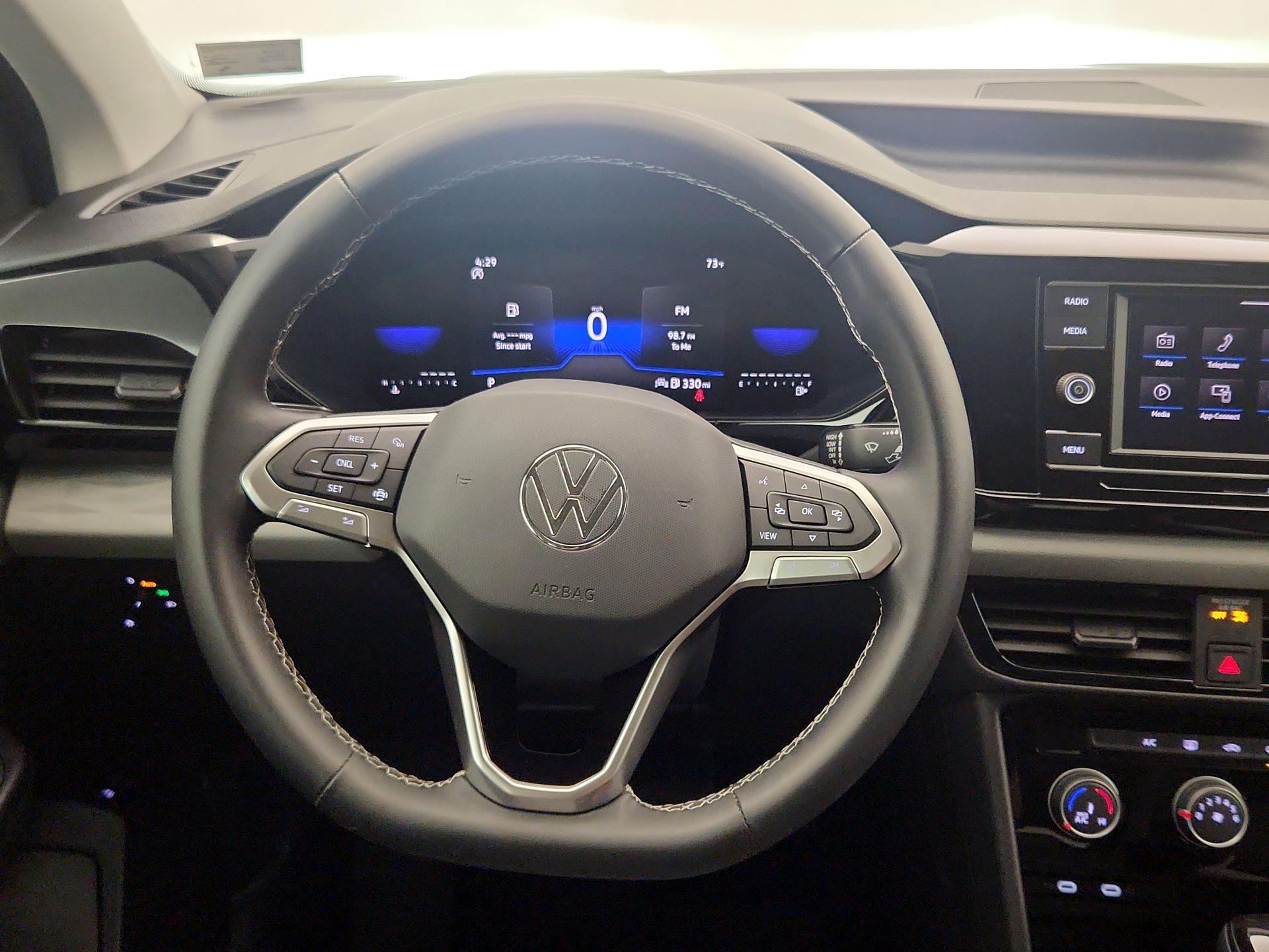 Thumbnail: 2023 Volkswagen Taos - 10