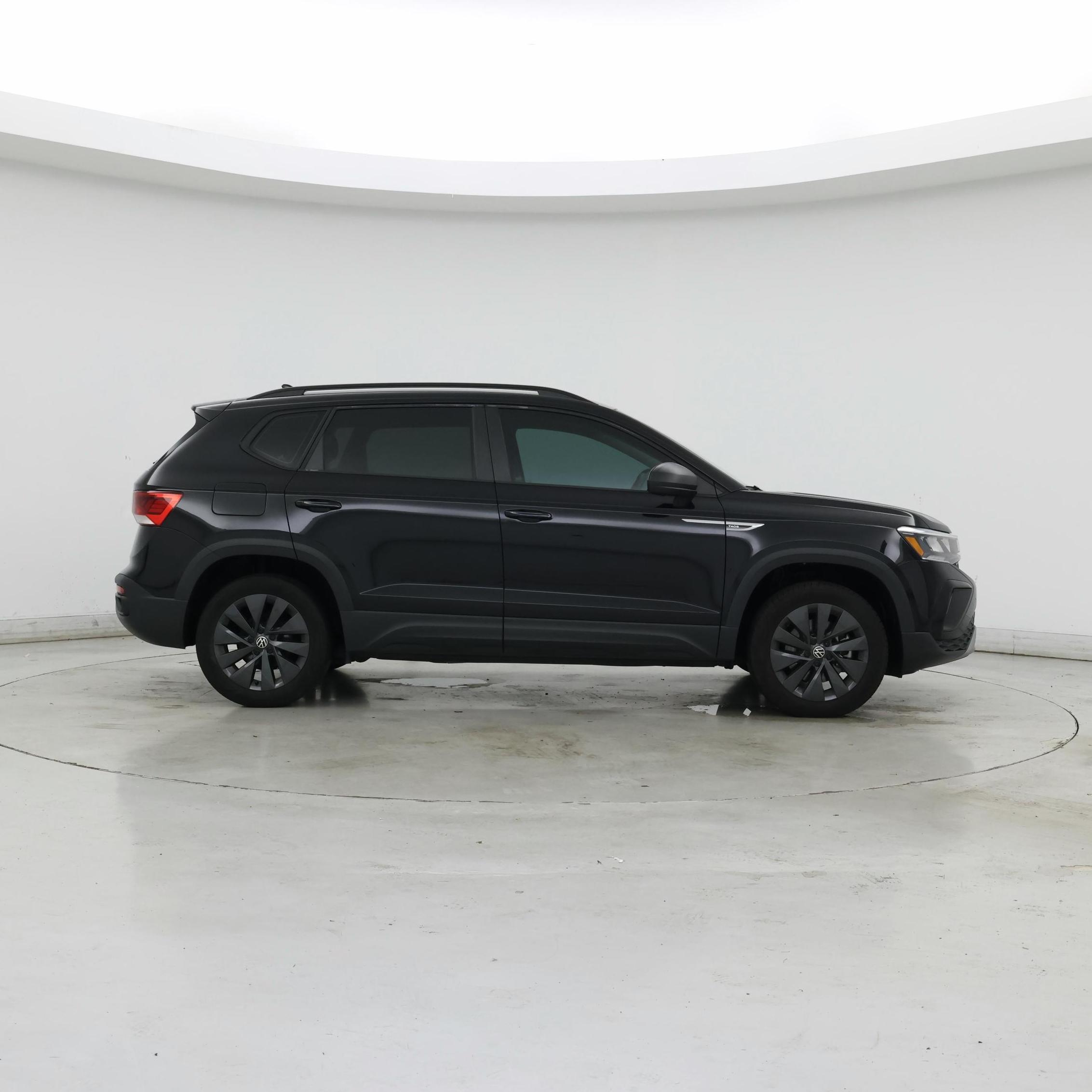 Thumbnail: 2023 Volkswagen Taos - 7