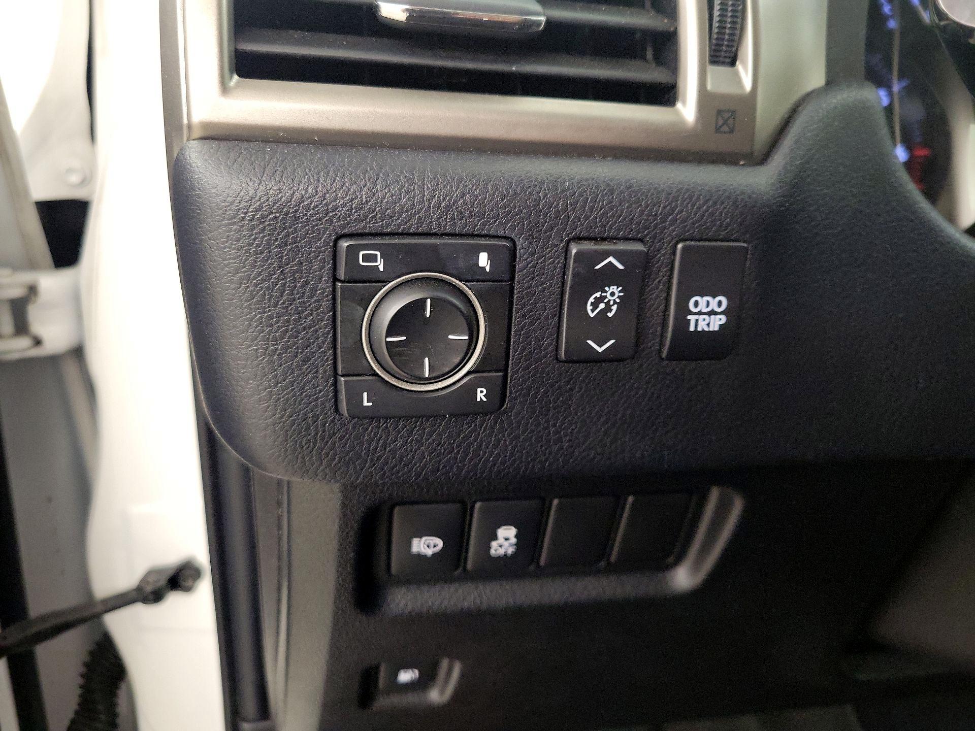 Thumbnail: 2017 Lexus GX - 13