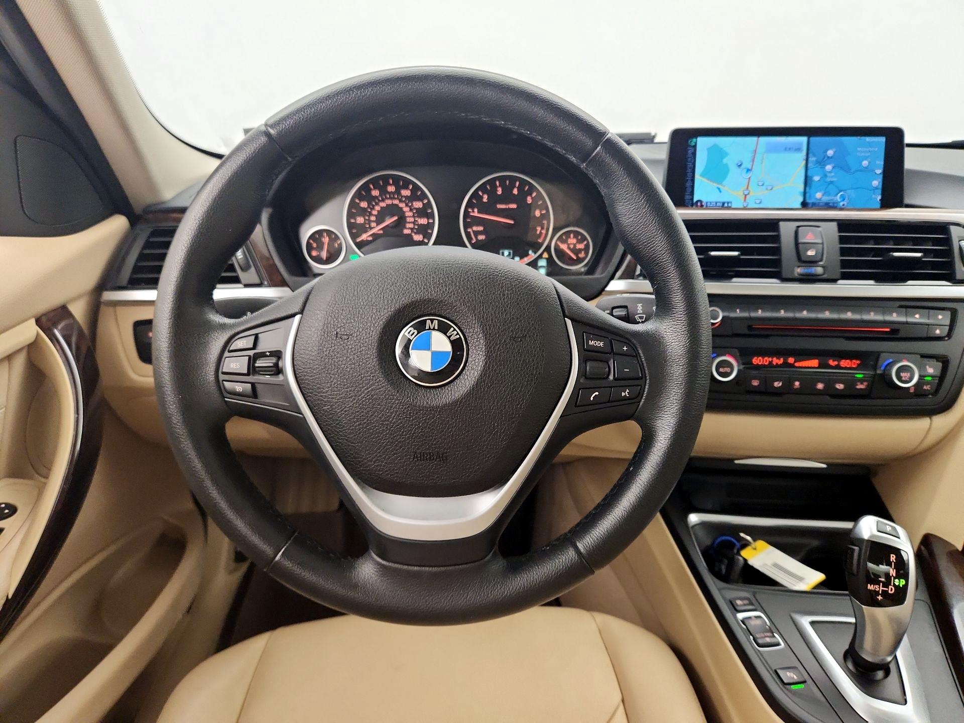 Thumbnail: 2014 BMW 3 Series - 10