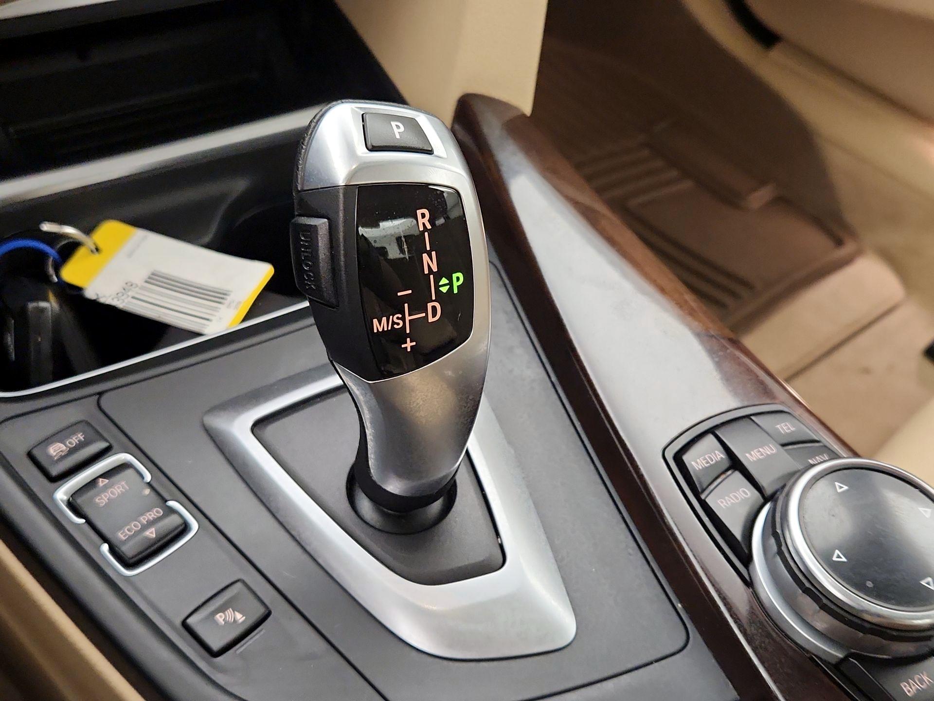 Thumbnail: 2014 BMW 3 Series - 18