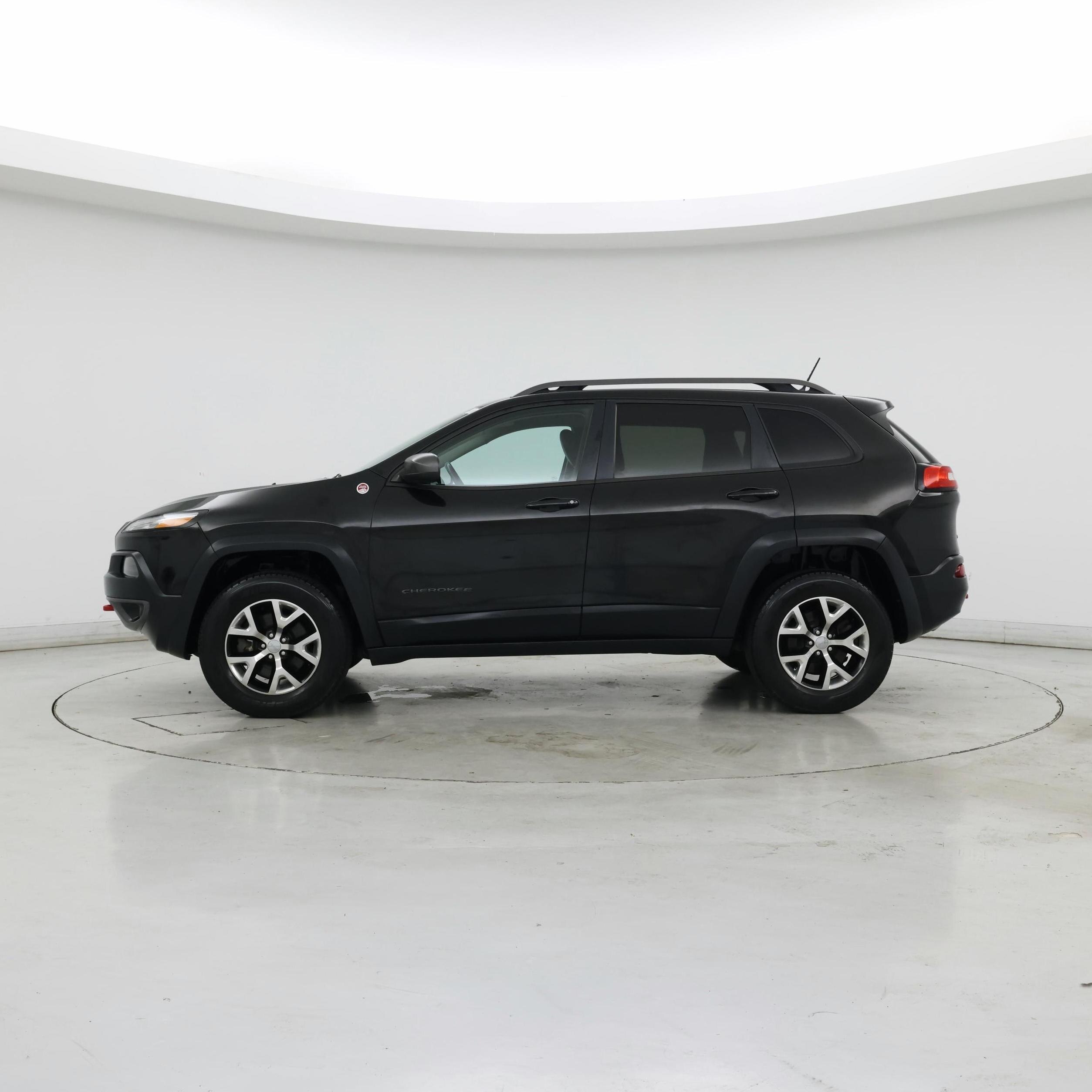 Thumbnail: 2015 Jeep Cherokee - 3