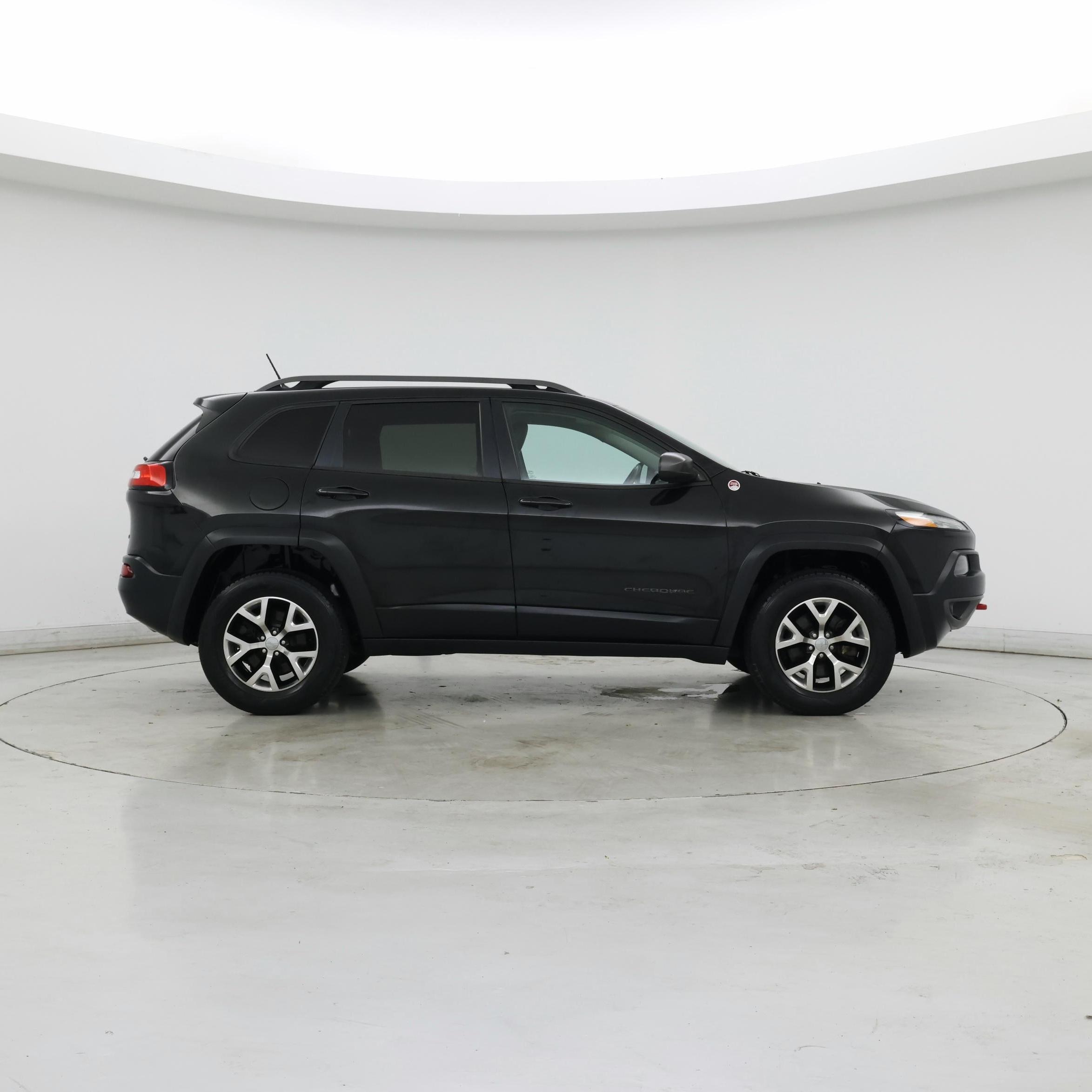 Thumbnail: 2015 Jeep Cherokee - 7