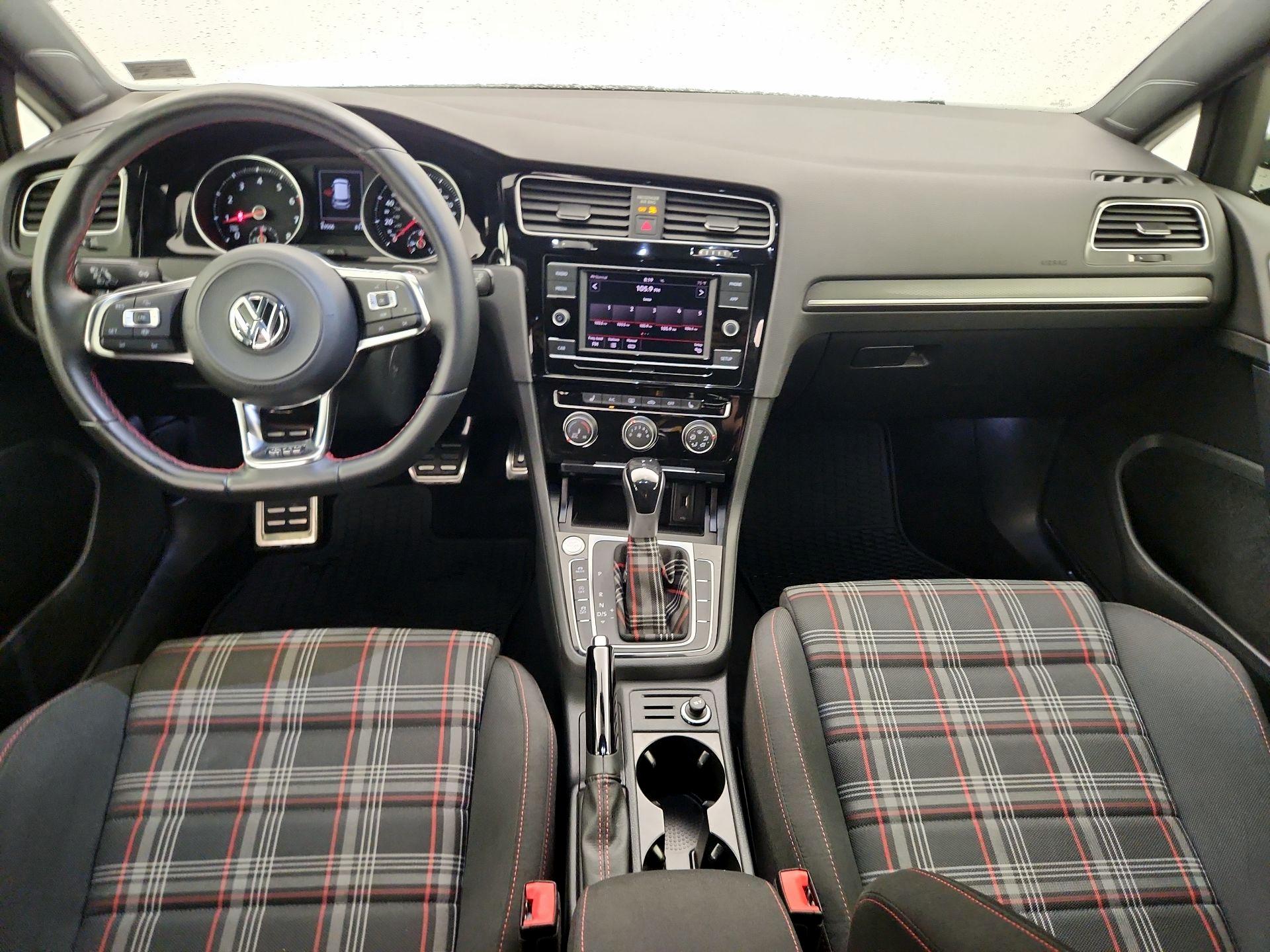 Thumbnail: 2019 Volkswagen Golf - 9
