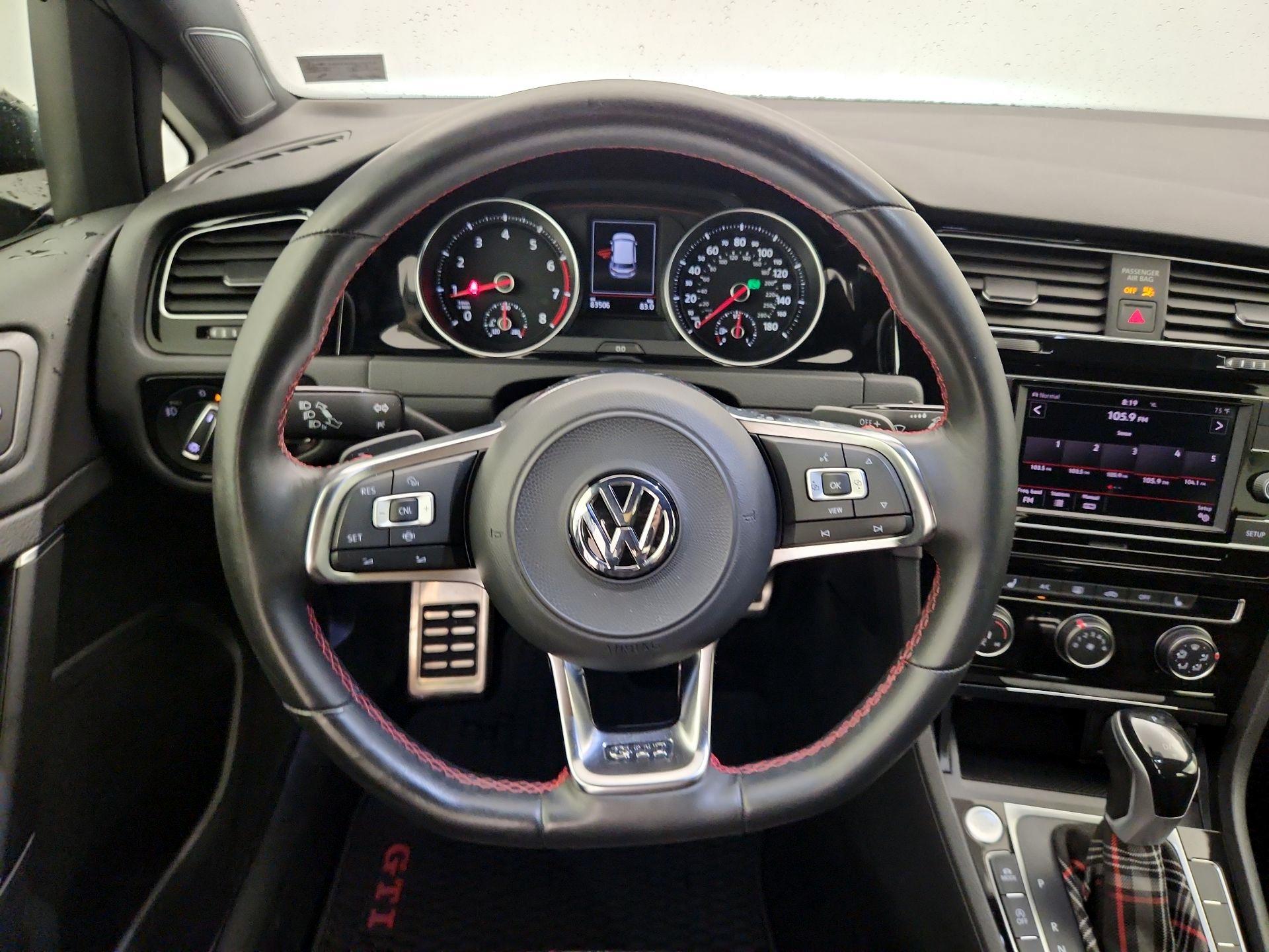 Thumbnail: 2019 Volkswagen Golf - 10