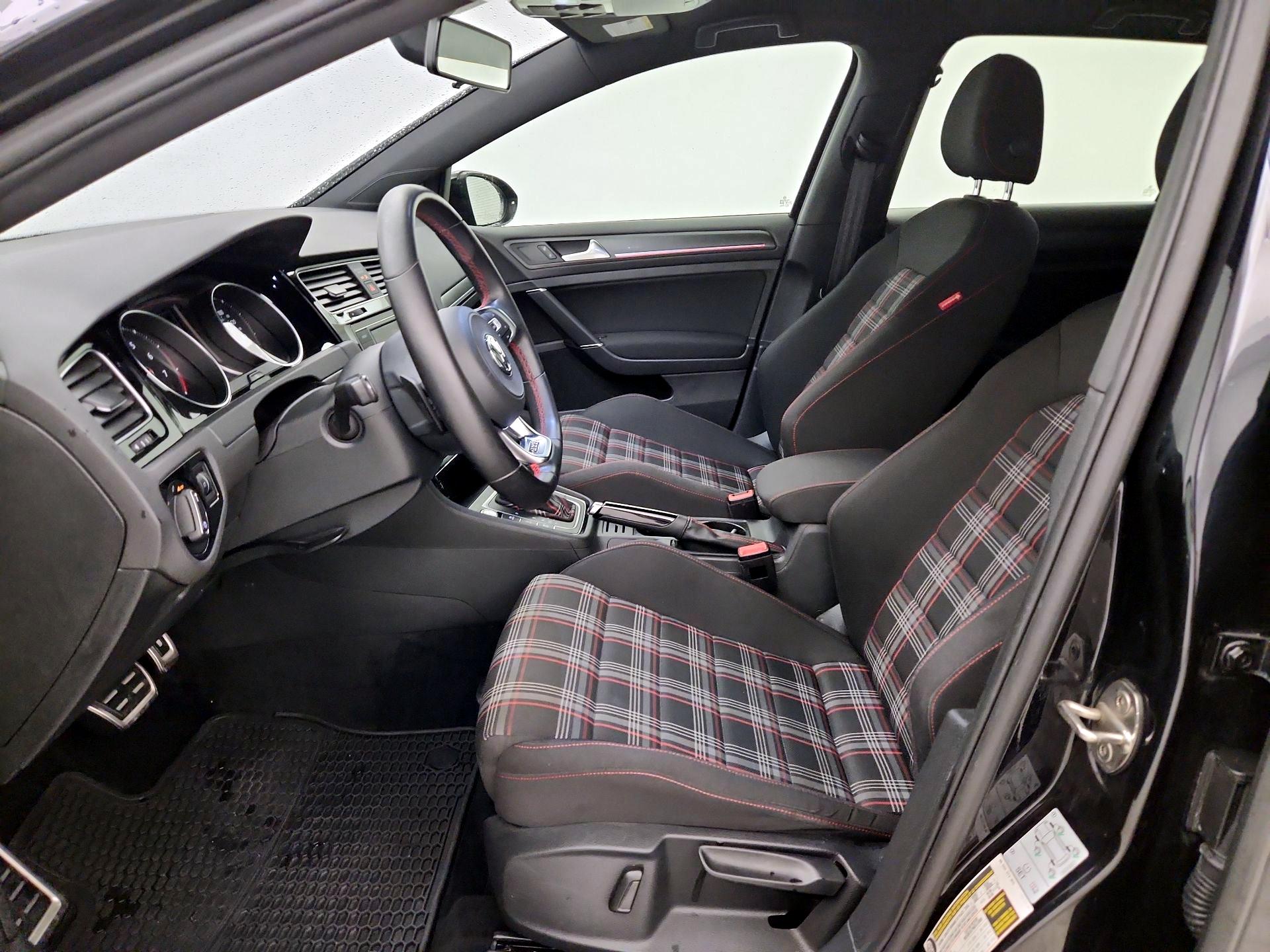 Thumbnail: 2019 Volkswagen Golf - 11