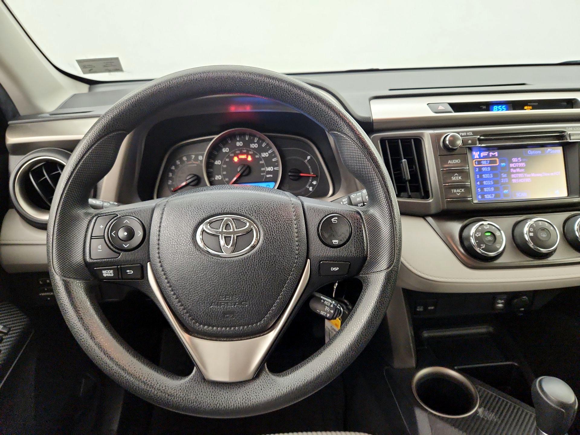 Thumbnail: 2013 Toyota RAV4 - 10