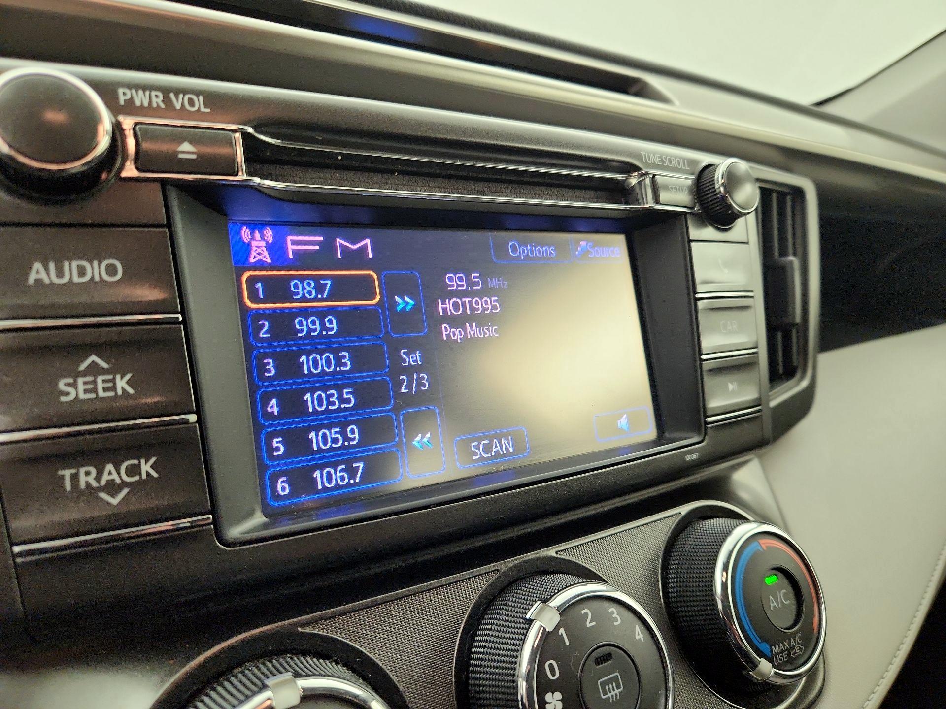 Thumbnail: 2013 Toyota RAV4 - 15