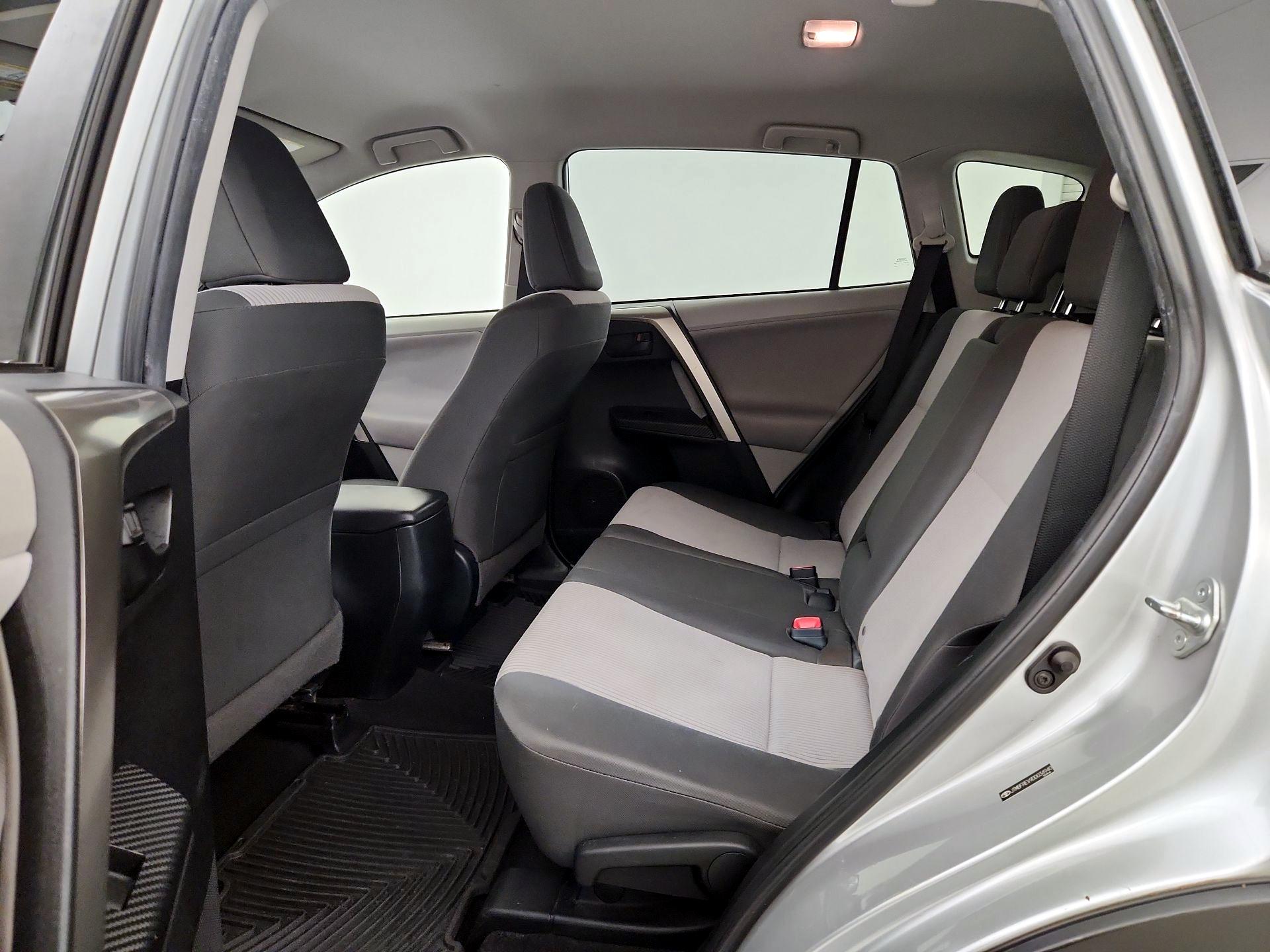 Thumbnail: 2013 Toyota RAV4 - 19