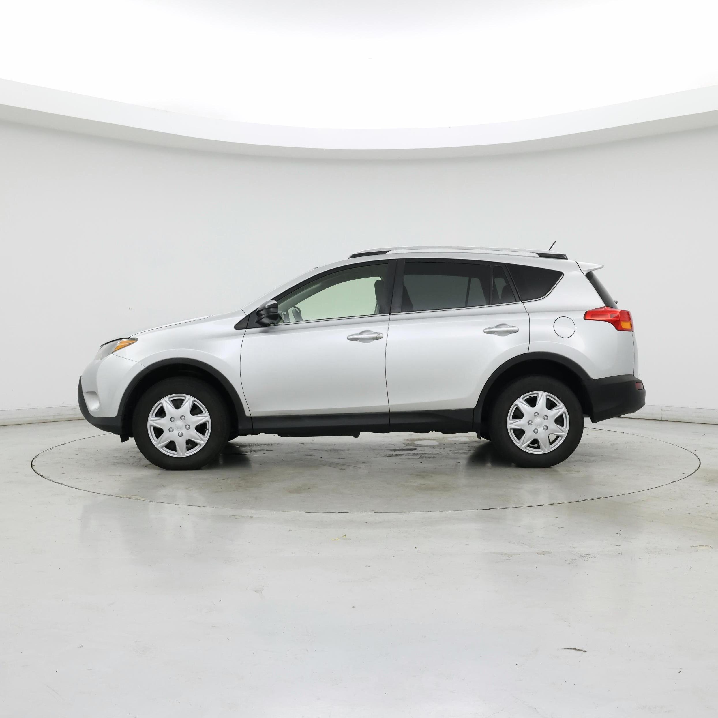 Thumbnail: 2013 Toyota RAV4 - 3