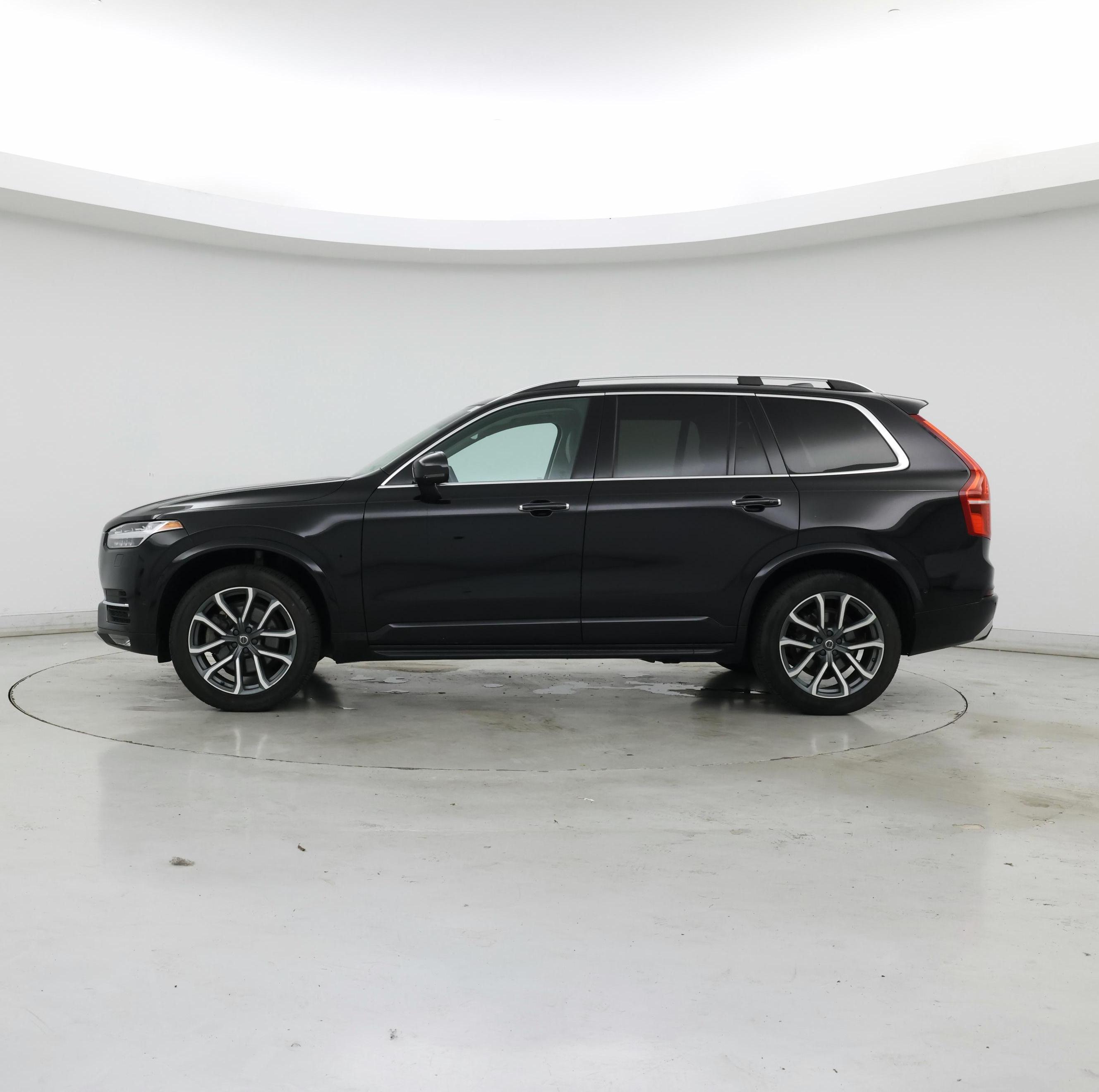 Thumbnail: 2018 Volvo XC90 - 3