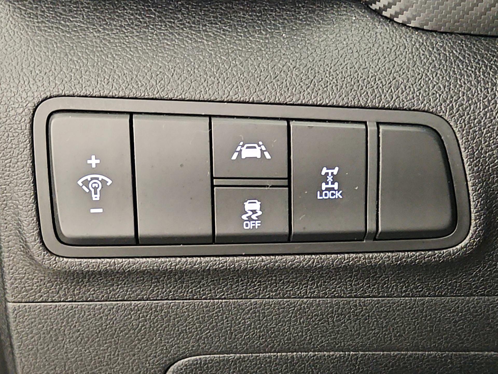 Thumbnail: 2020 Hyundai Tucson - 11