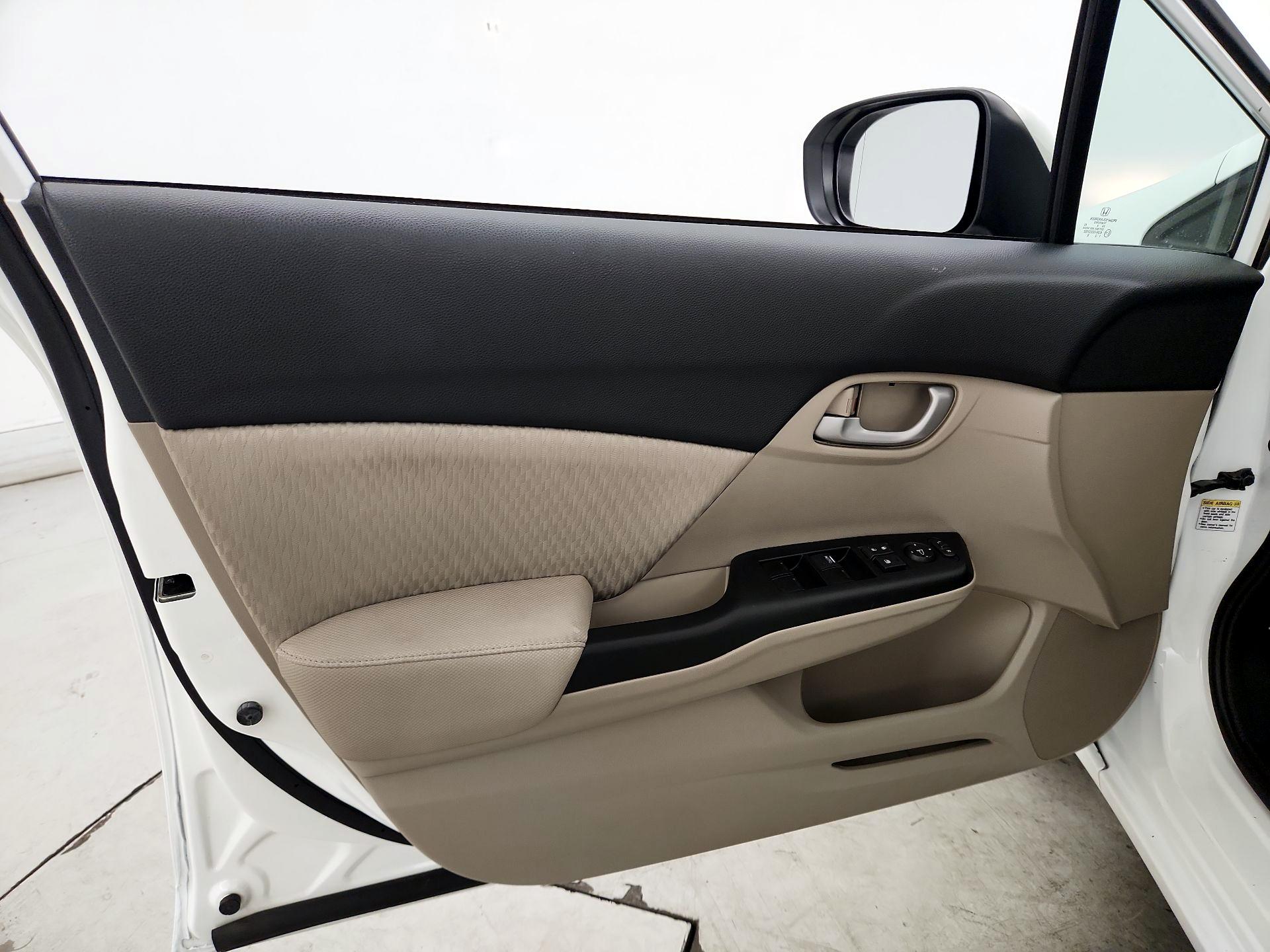 Thumbnail: 2015 Honda Civic - 12